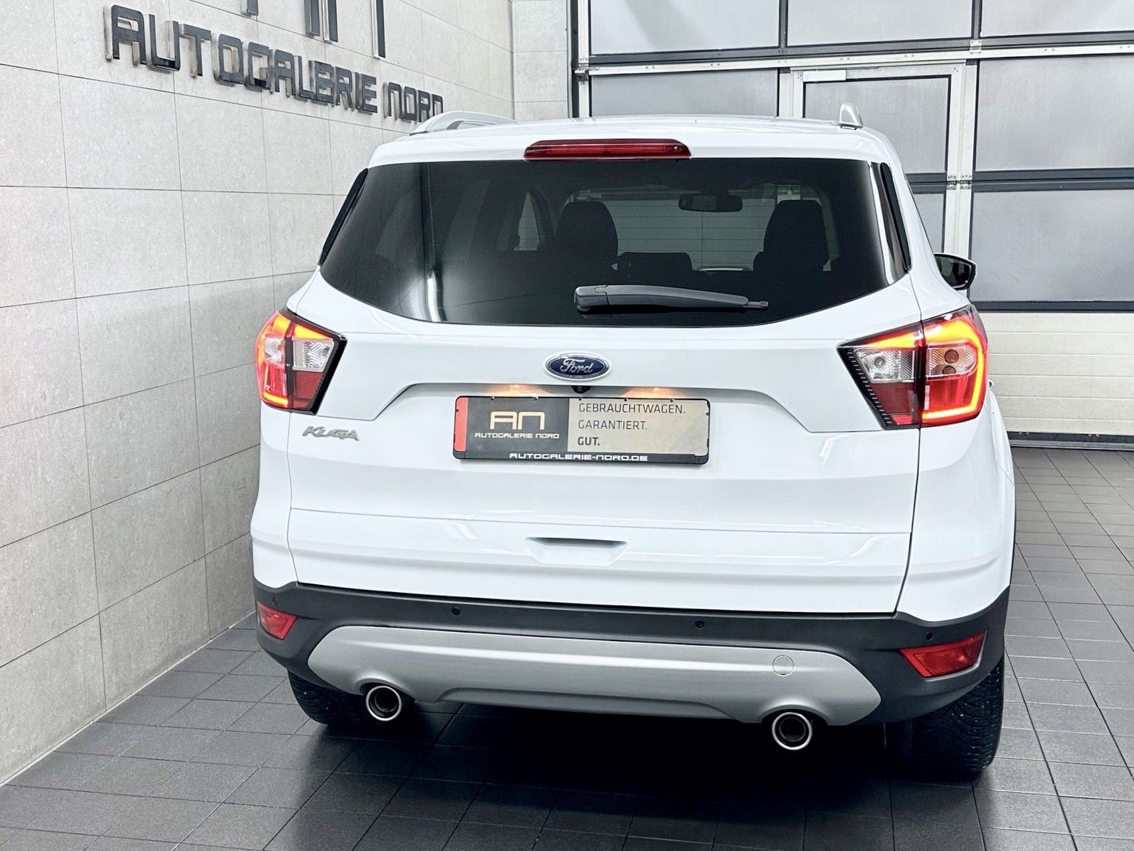 Ford Kuga Kuga Titanium Technik&amp;Winter-Paket+Sony+AHK+Kame