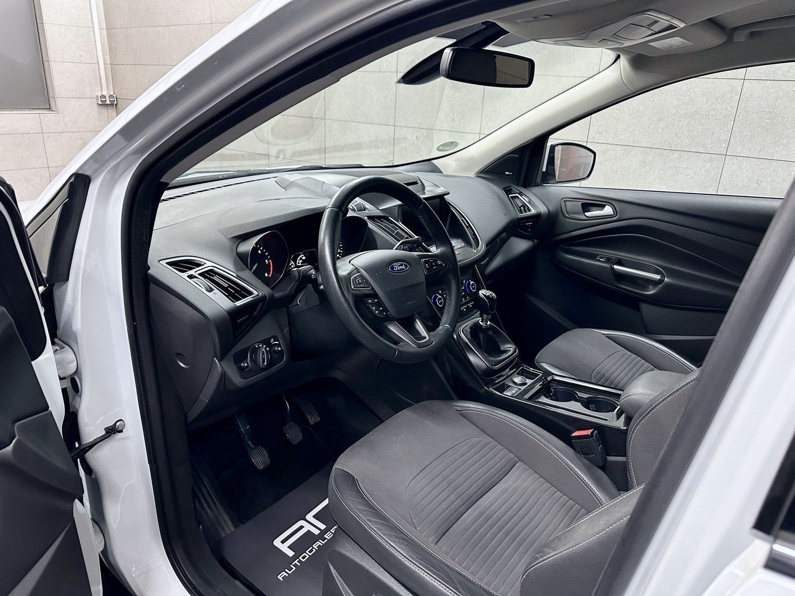 Ford Kuga Kuga Titanium Technik&amp;Winter-Paket+Sony+AHK+Kame