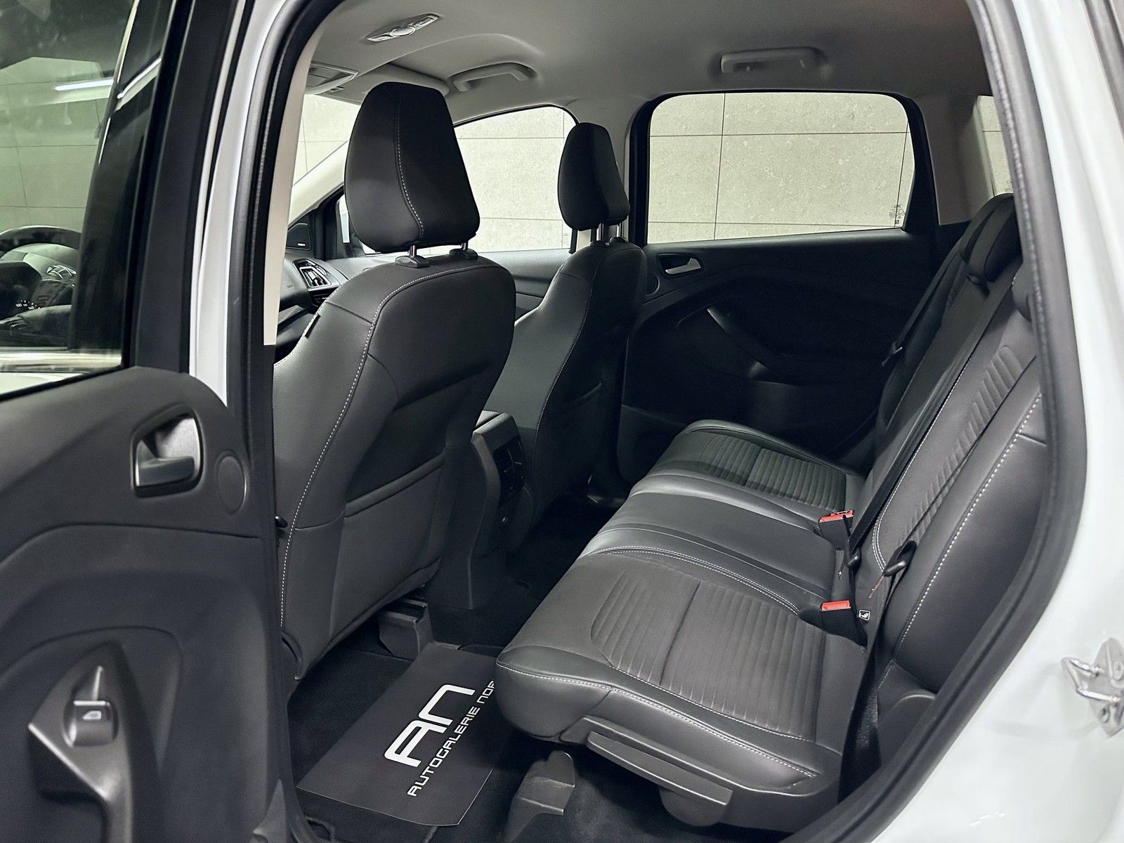 Ford Kuga Kuga Titanium Technik&amp;Winter-Paket+Sony+AHK+Kame