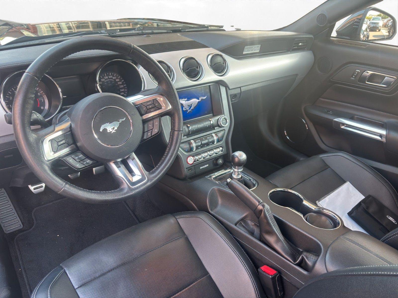 Ford Mustang Mustang GT deutsches Fahrzeug unfallfrei!!
