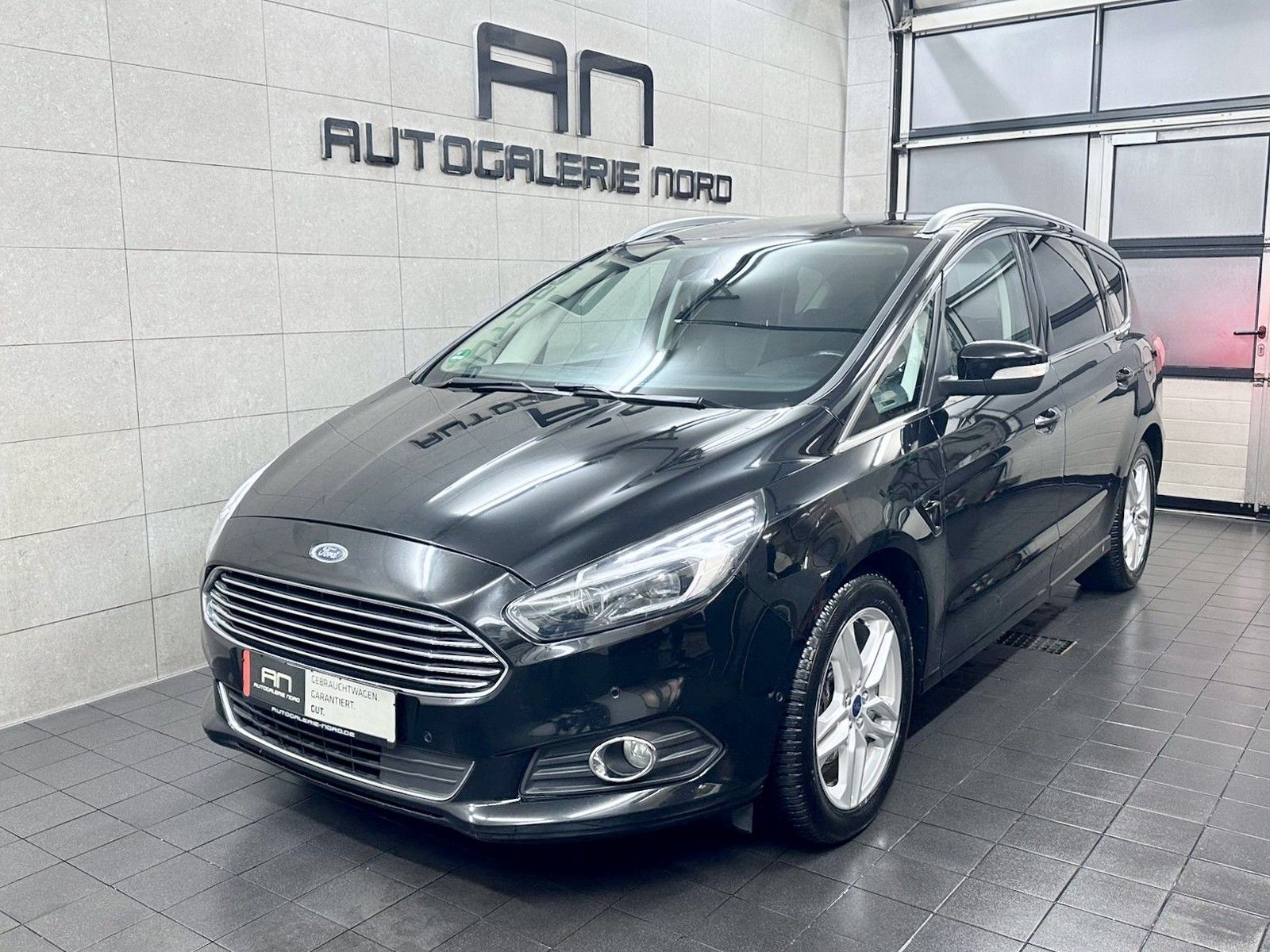 Ford S-Max S-MAX Titanium Design/Business-Paket 7-Sitze