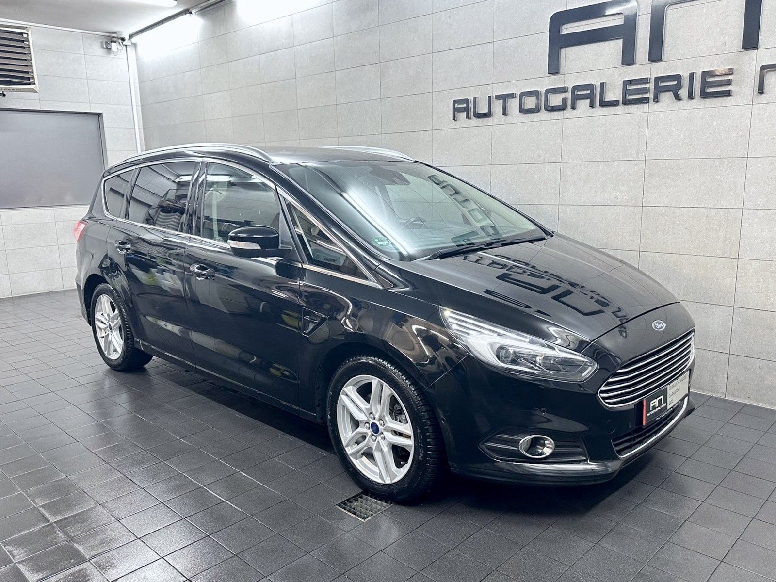Ford S-Max S-MAX Titanium Design/Business-Paket 7-Sitze