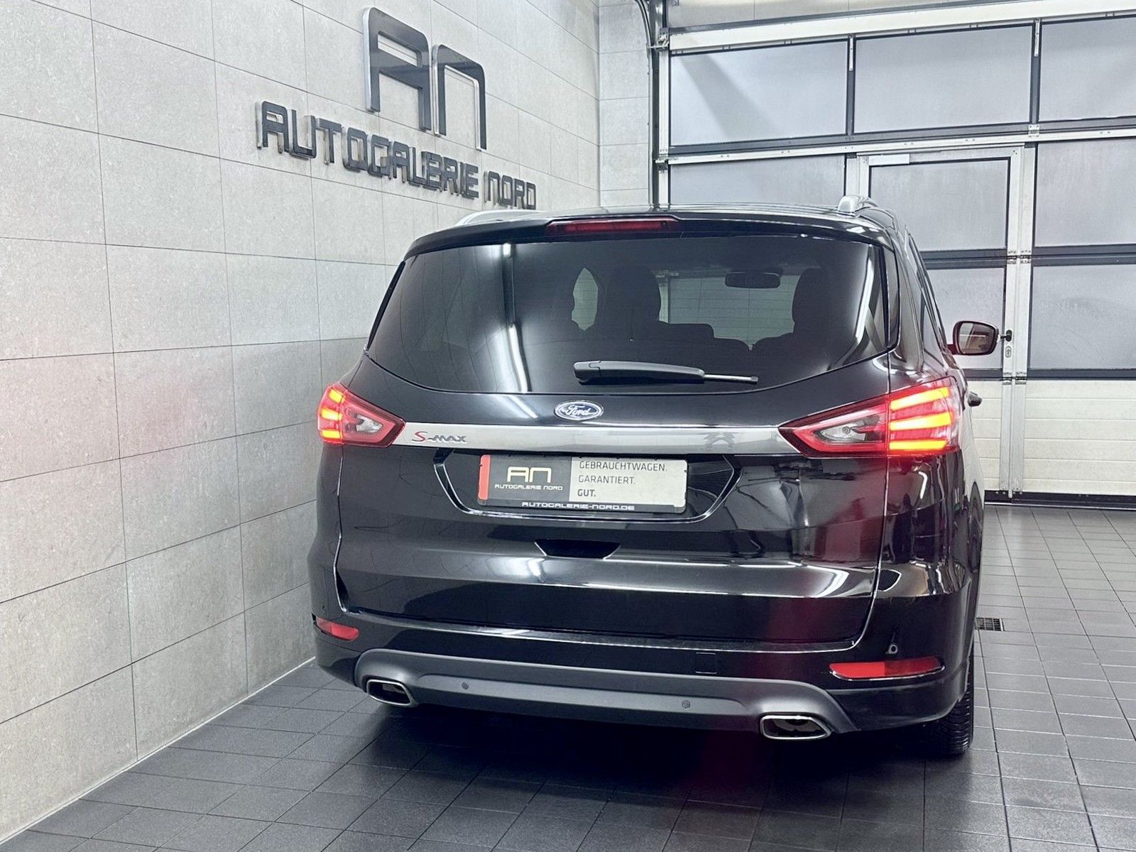 Ford S-Max S-MAX Titanium Design/Business-Paket 7-Sitze