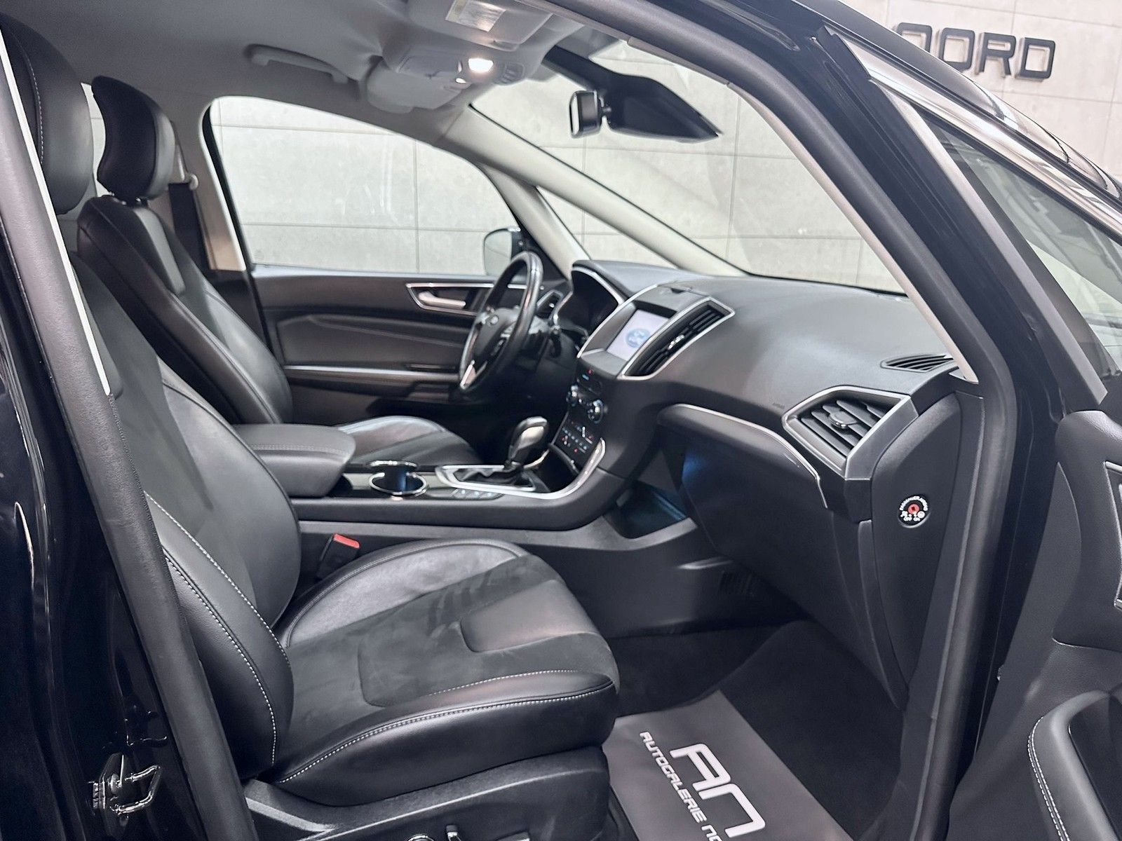 Ford S-Max S-MAX Titanium Design/Business-Paket 7-Sitze