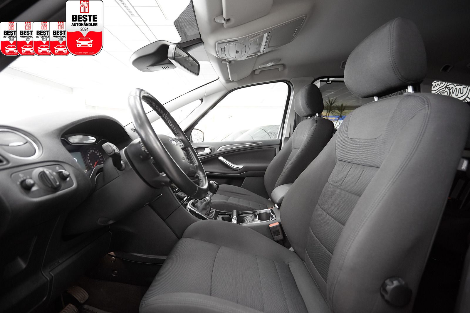 Ford S-Max S-Max TITANIUM*NAVI*AHK*SITZHEI*TEMPOM*KLIMA*PDC