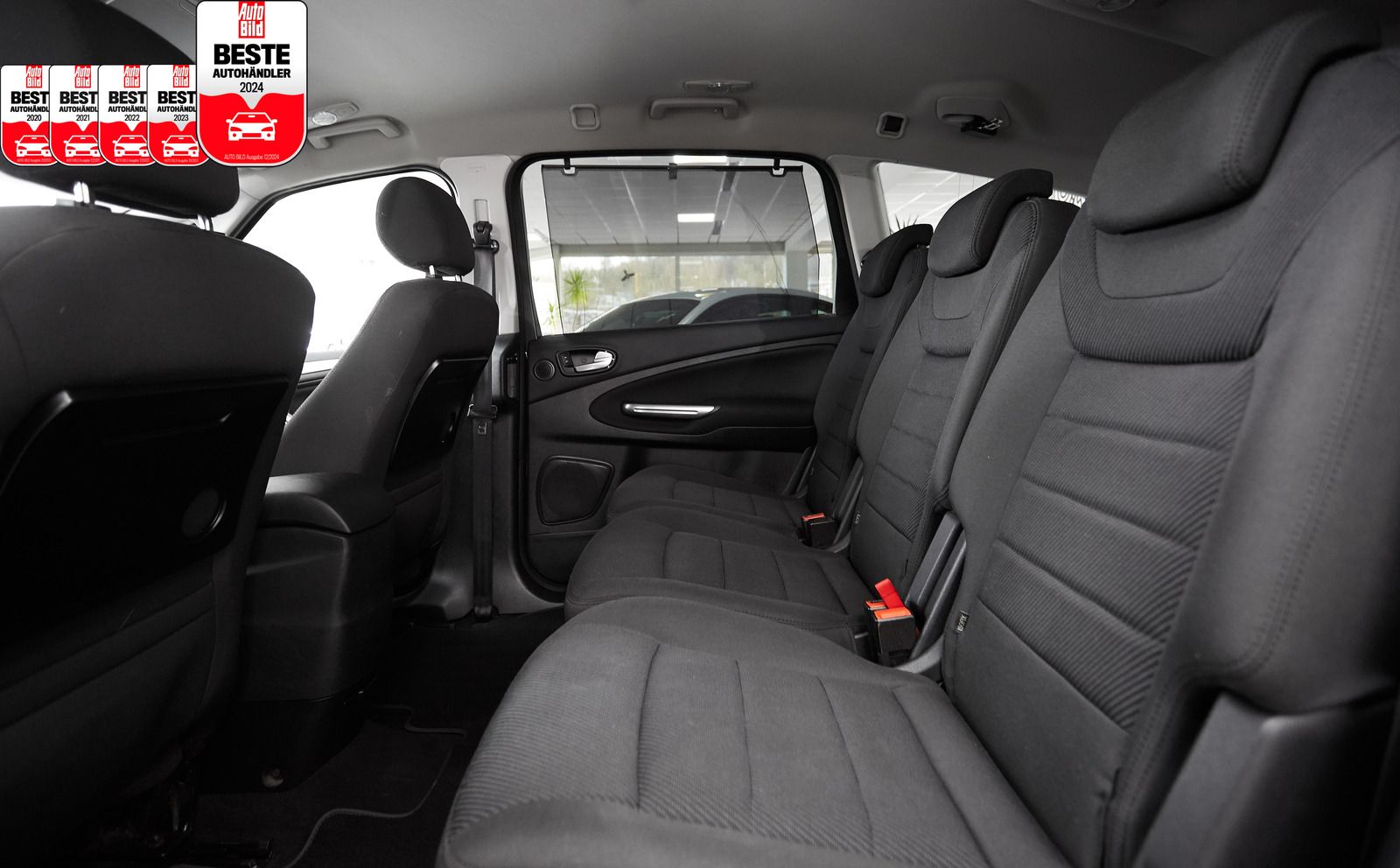 Ford S-Max S-Max TITANIUM*NAVI*AHK*SITZHEI*TEMPOM*KLIMA*PDC