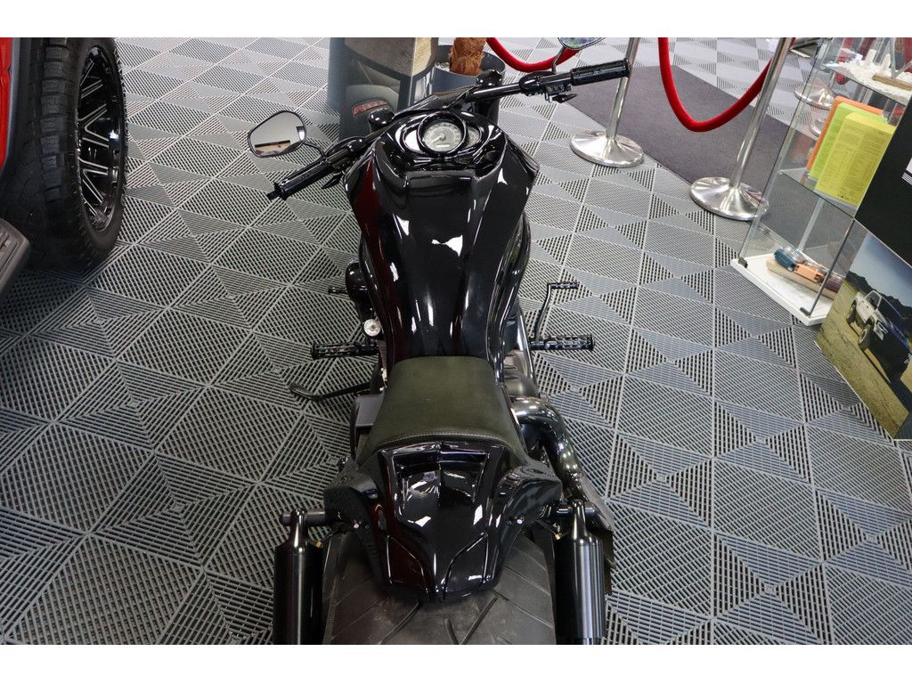 Harley-Davidson V-Rod Thunderbike Umbau, Air Suspension, Black
