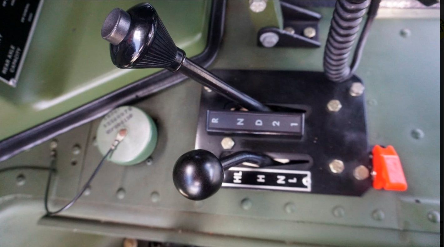Hummer H1 Humvee M 988, wie neu, 3 Jahre Garantie