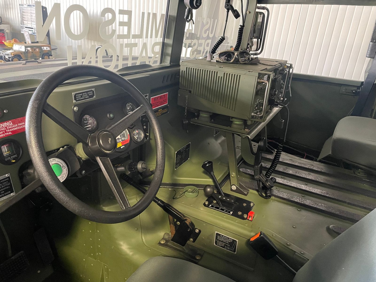 Hummer H1 Humvee M 988, wie neu, 3 Jahre Garantie
