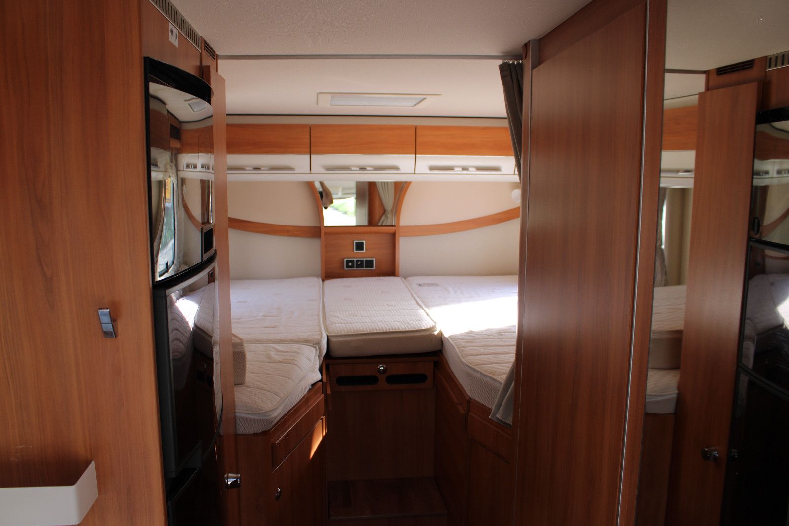 HYMER / ERIBA / HYMERCAR B588 DL