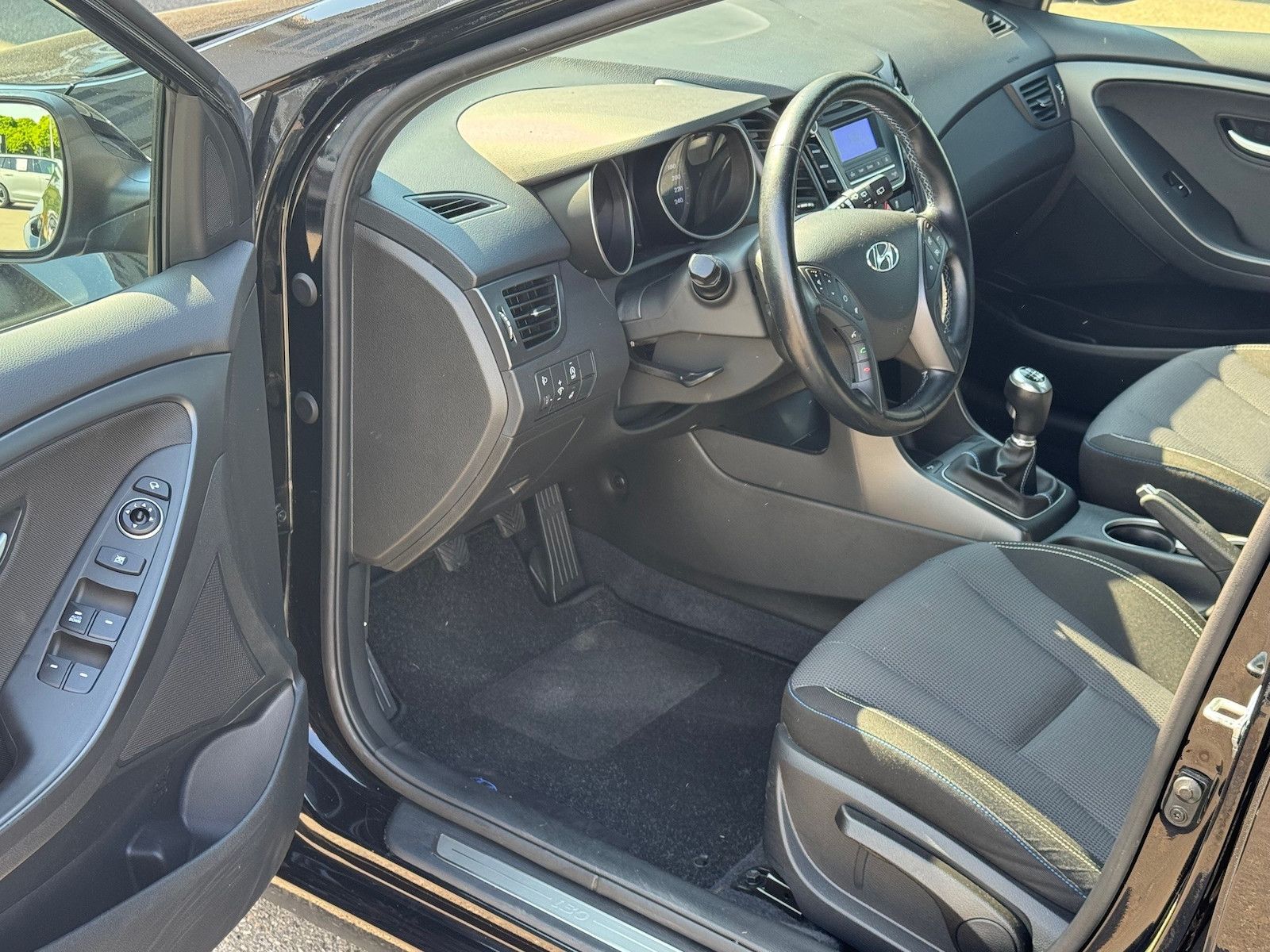 Hyundai i30 i30 blue Passion*Sitz-/Lenkradhzg*PDC*Bluetooth