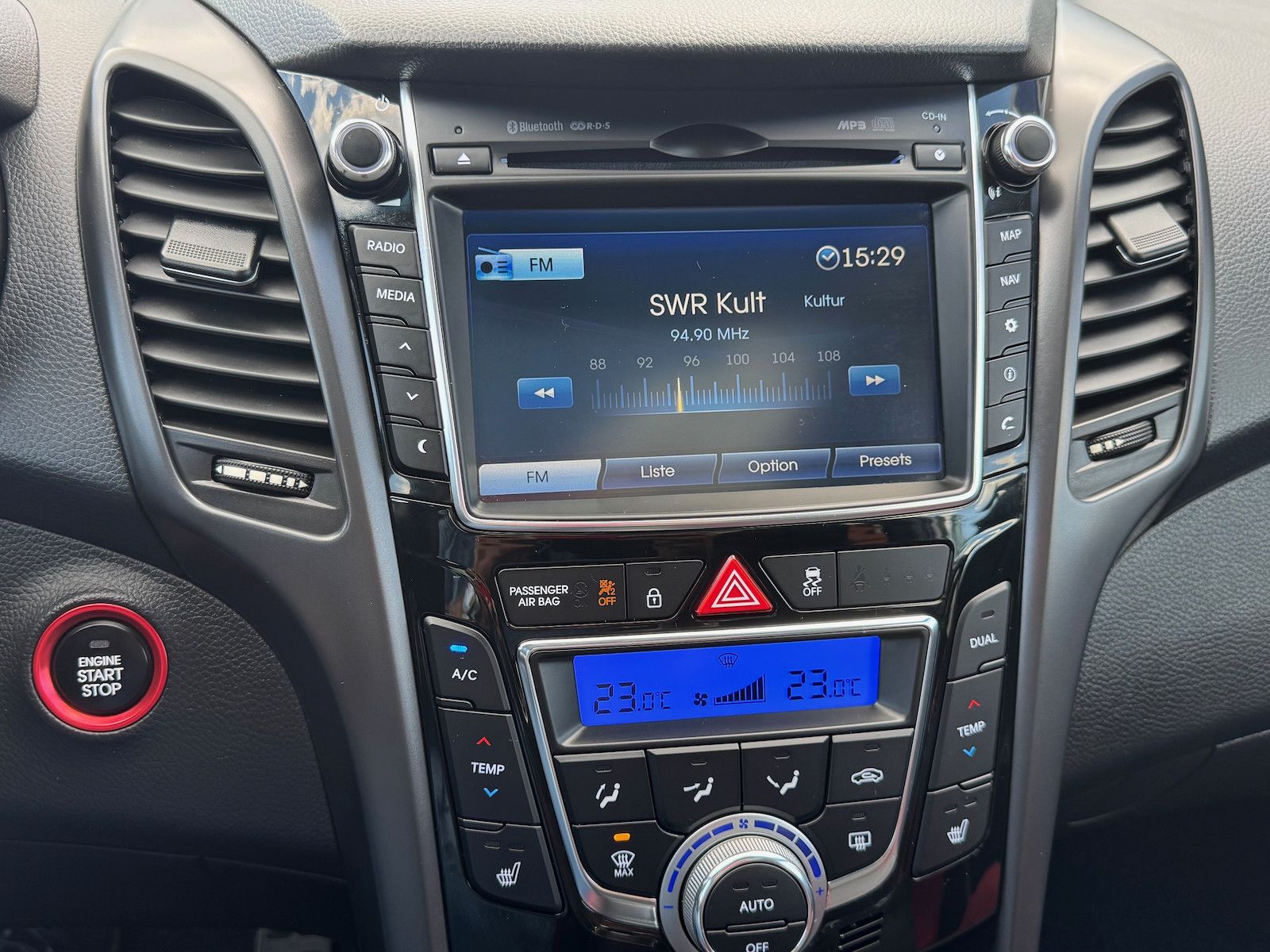 Hyundai i30 i30 Turbo*Pano*Navi*Keyless*AHK abn.*R-Kamera*