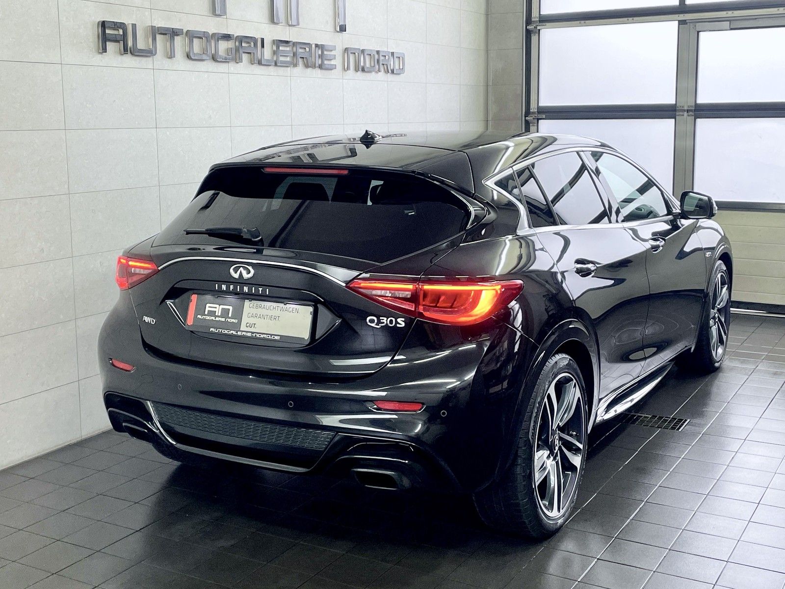 Infiniti Q30 Q30 2.2 d AWD Premium City Black