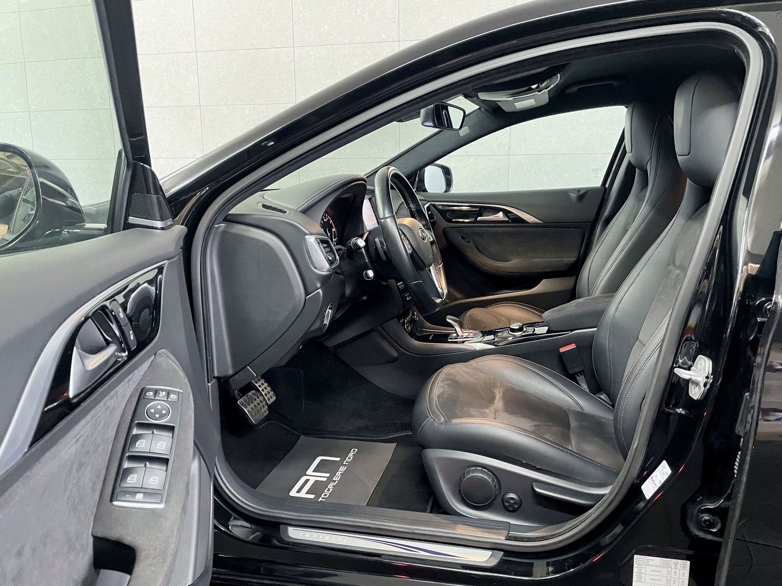 Infiniti Q30 Q30 2.2 d AWD Premium City Black