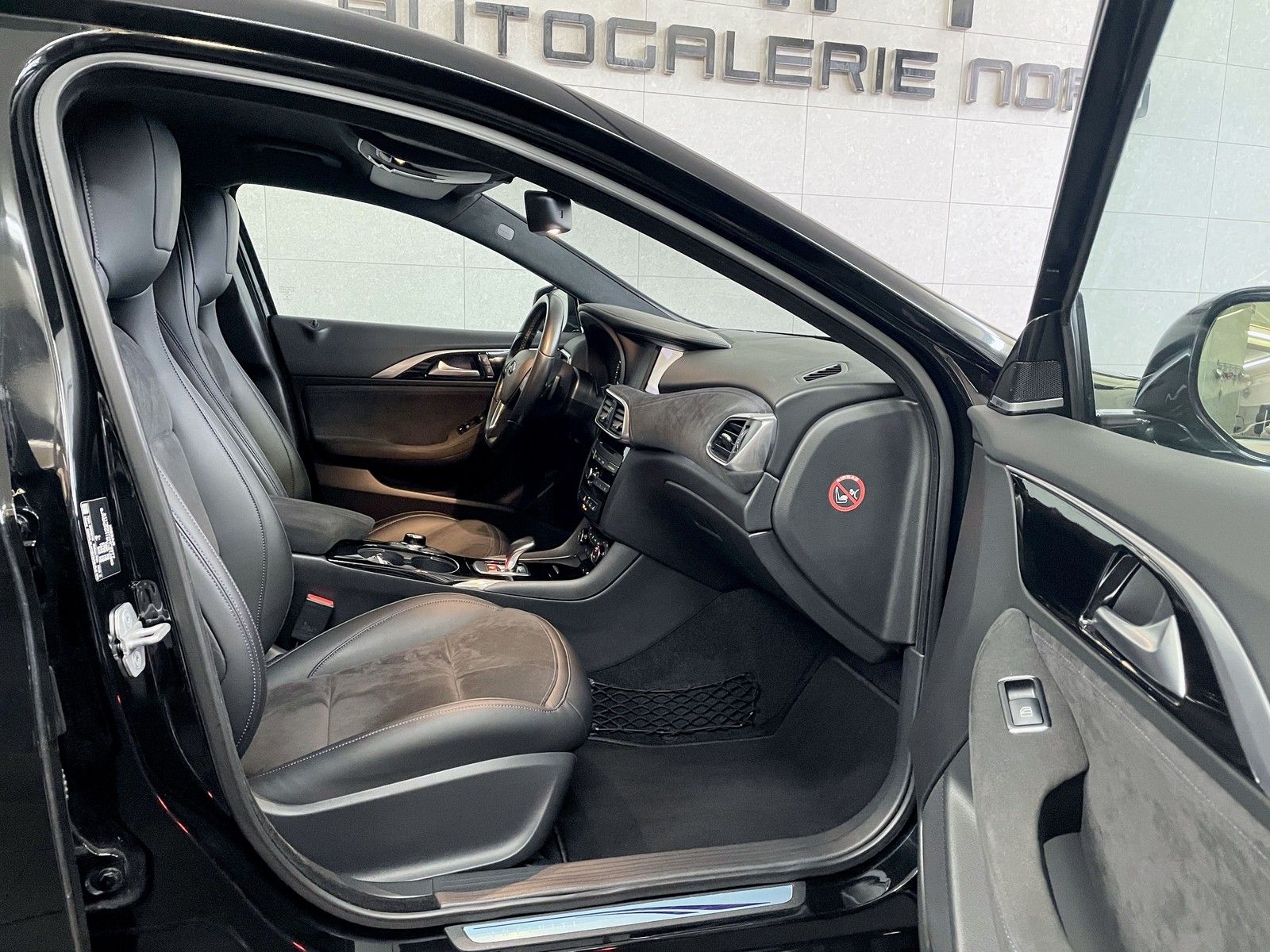Infiniti Q30 Q30 2.2 d AWD Premium City Black