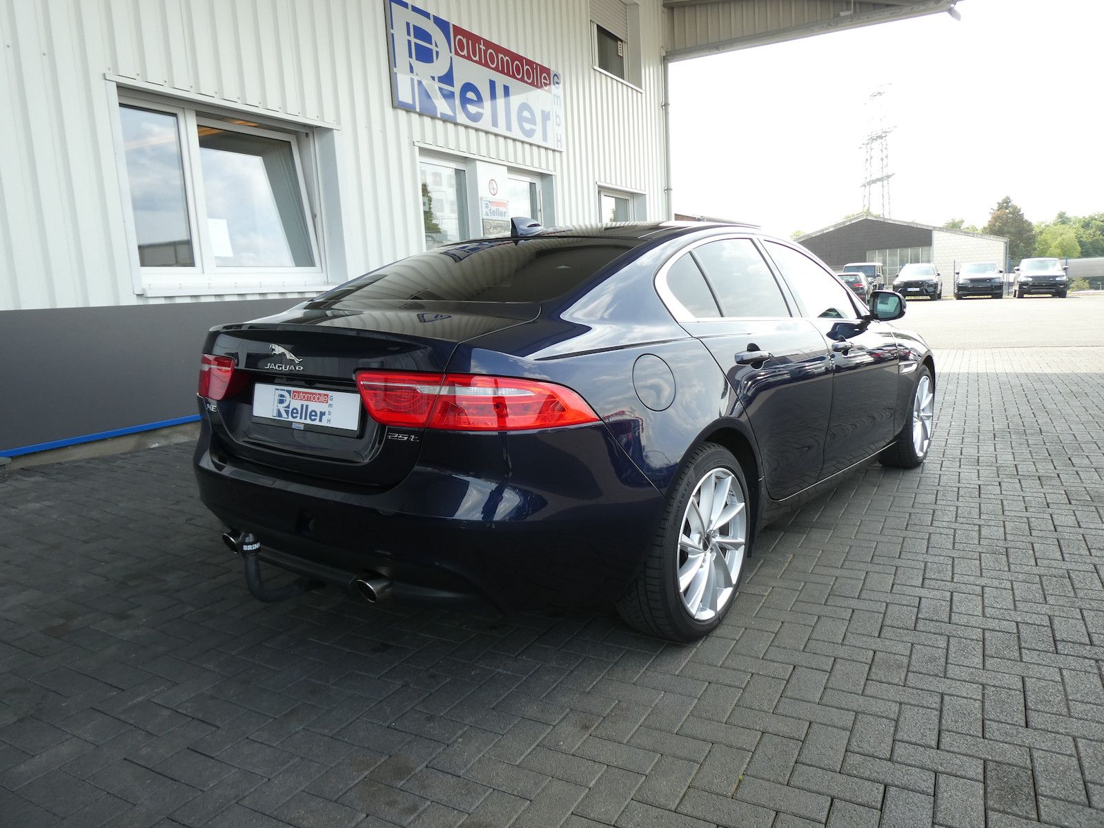Jaguar XE XE Portfolio, Panorama