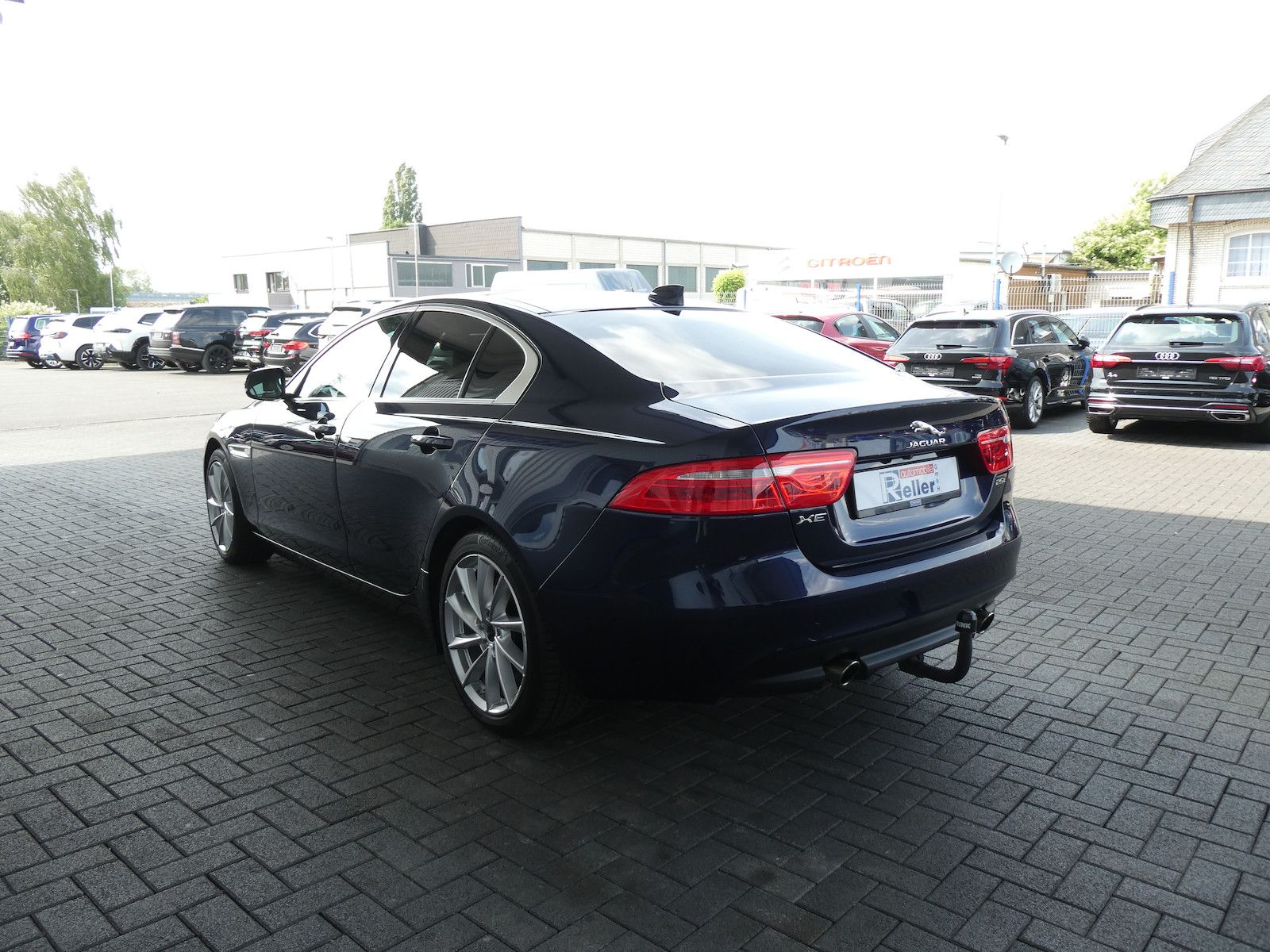 Jaguar XE XE Portfolio, Panorama