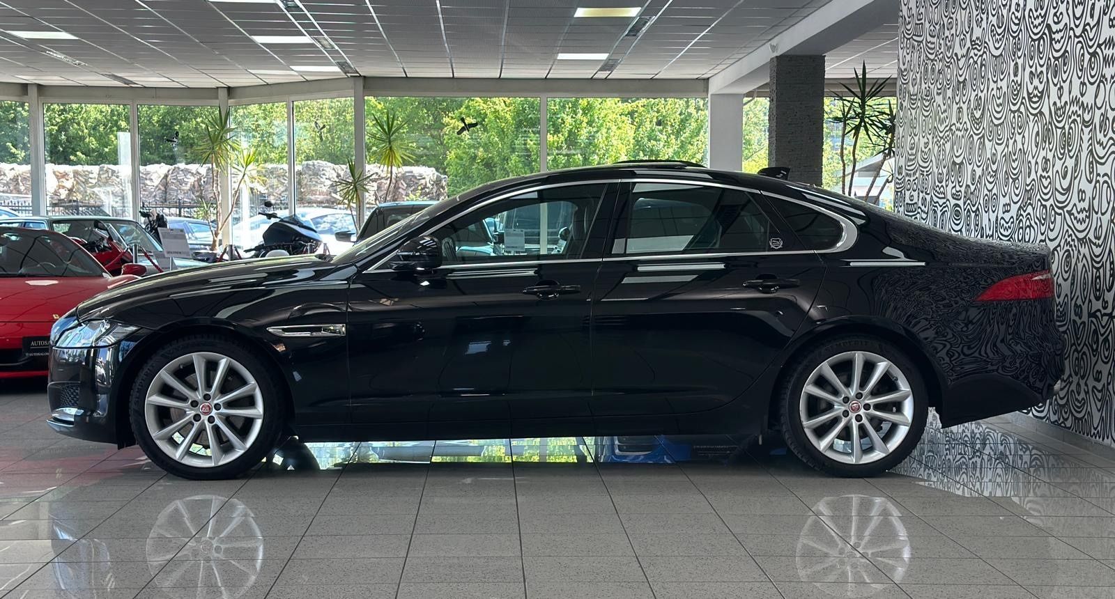 Jaguar XF XF Limo PORTFOLIO*AUTOM*PANO*HUD*KAM*LEDER*19-Z*