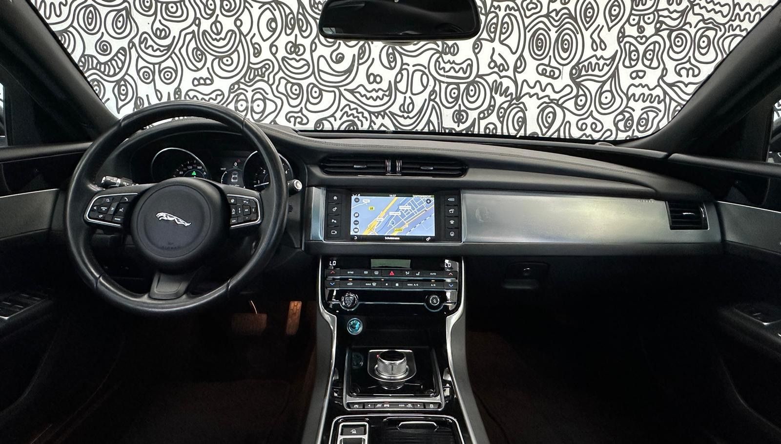 Jaguar XF XF Limo PORTFOLIO*AUTOM*PANO*HUD*KAM*LEDER*19-Z*