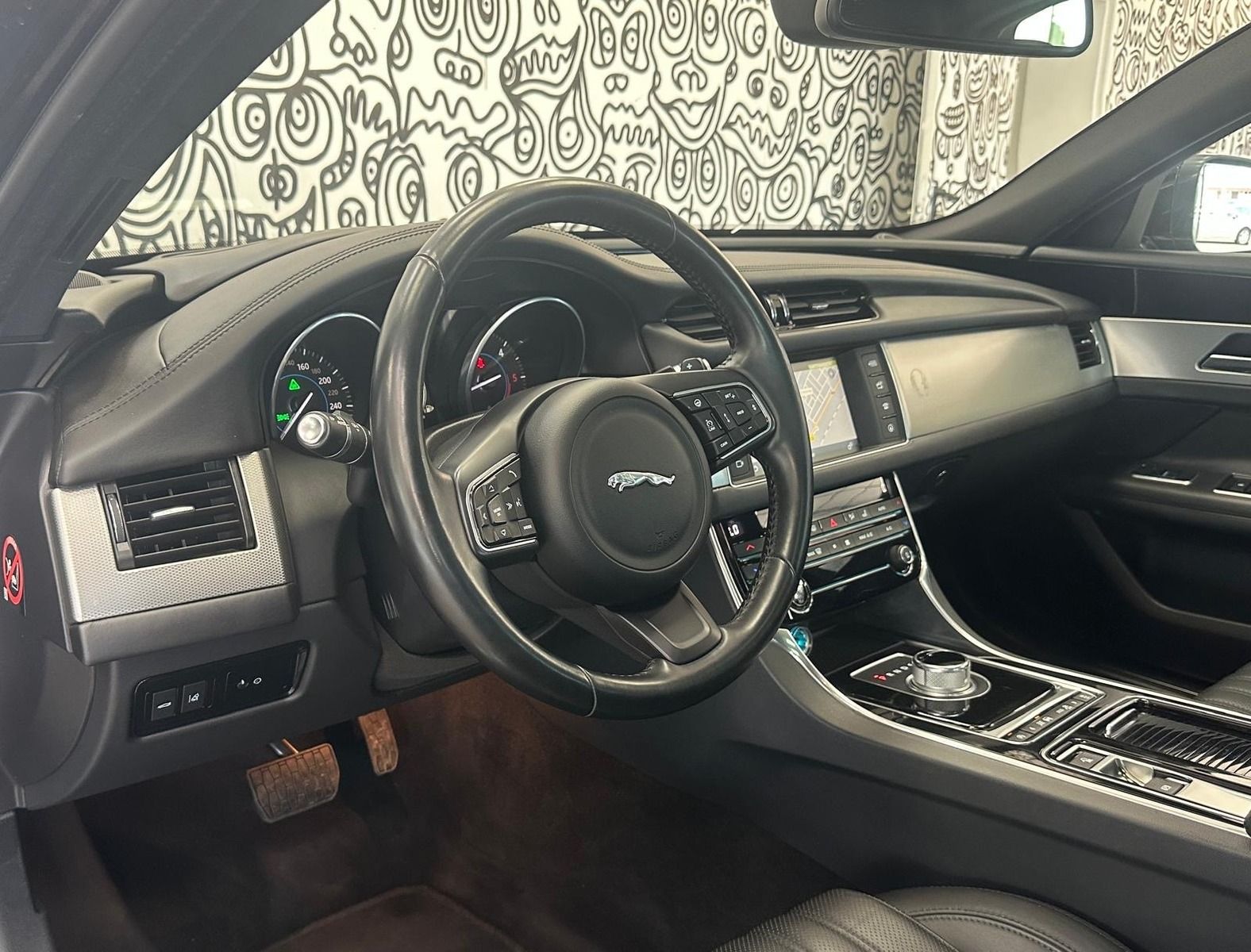 Jaguar XF XF Limo PORTFOLIO*AUTOM*PANO*HUD*KAM*LEDER*19-Z*
