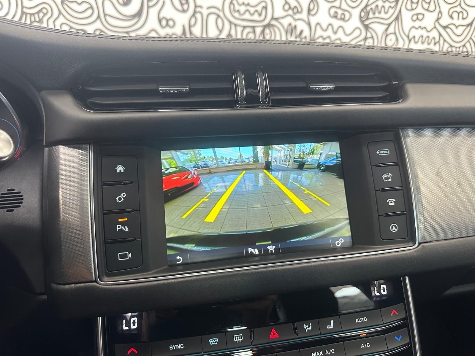 Jaguar XF XF Limo PORTFOLIO*AUTOM*PANO*HUD*KAM*LEDER*19-Z*