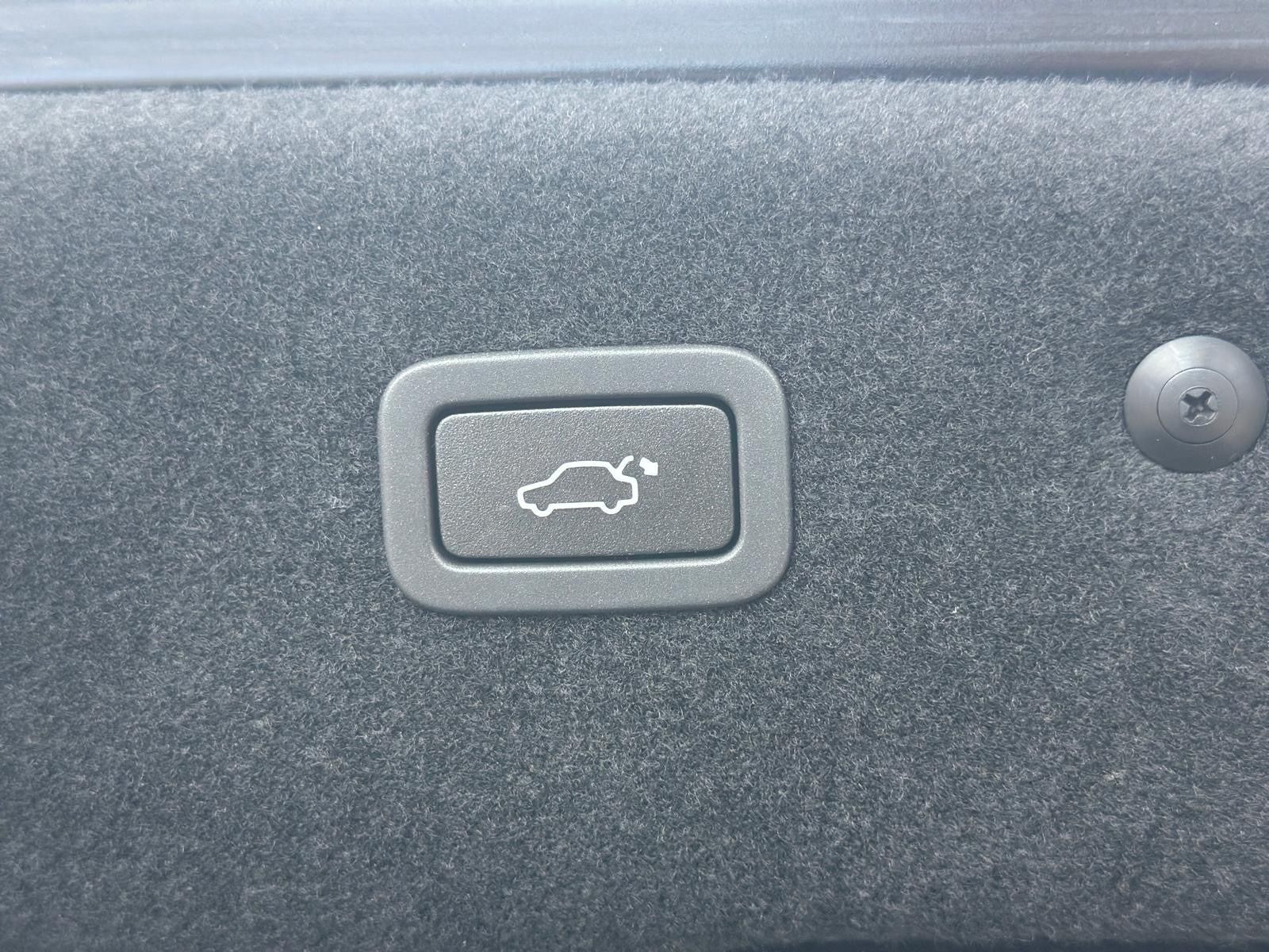 Jaguar XF XF Limo PORTFOLIO*AUTOM*PANO*HUD*KAM*LEDER*19-Z*