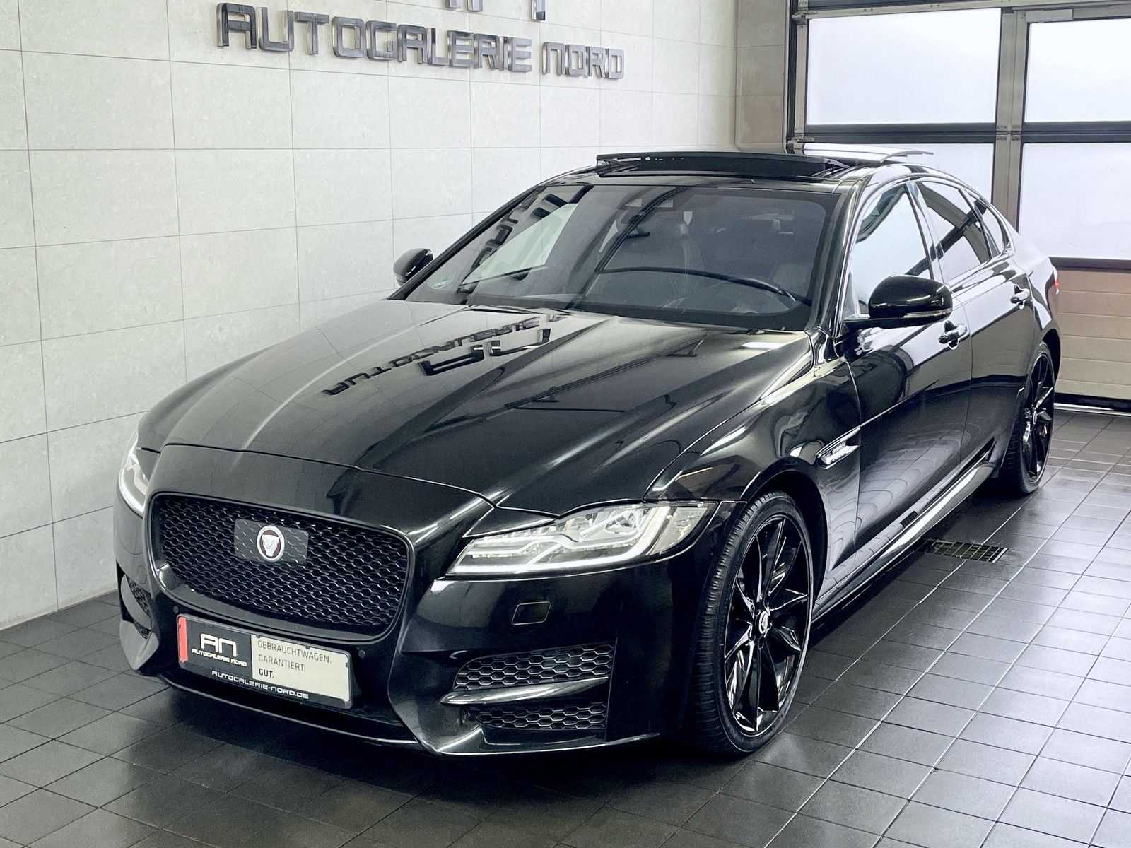 Jaguar XF XF R-Sport Black Pack+Pano+Head-Up+Meridian