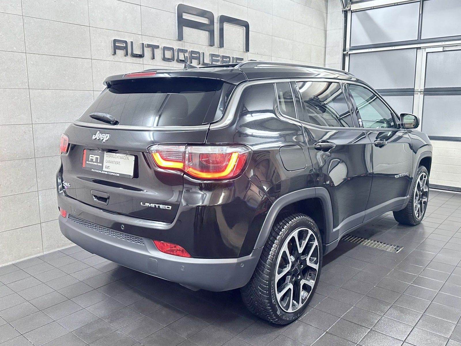 Jeep Compass Compass Limited Luxus Navi+ACC+Beats+AHK+4WD