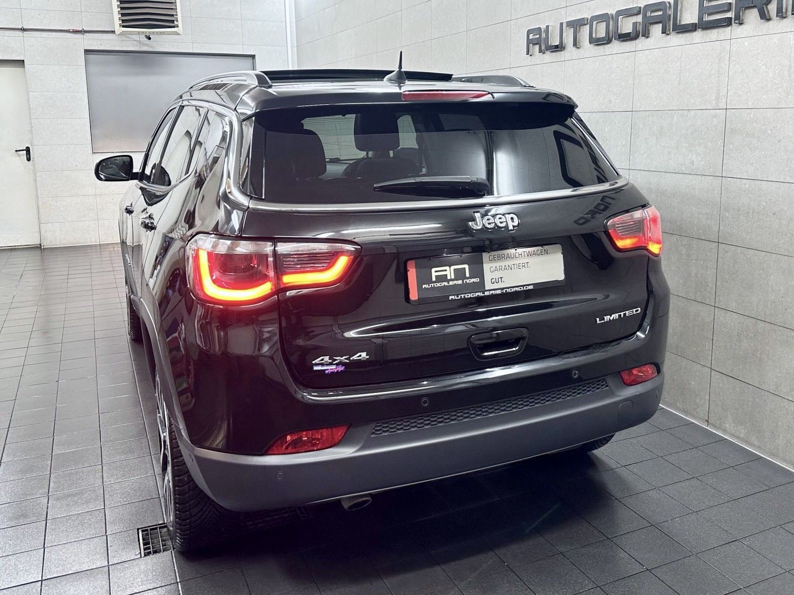 Jeep Compass Compass Limited Luxus Navi+ACC+Beats+AHK+4WD