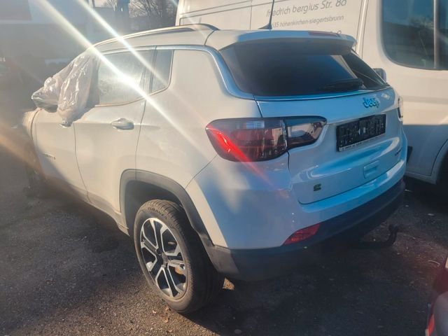 Jeep Compass Compass Limited Mild-Hybrid FWD Brandschaden