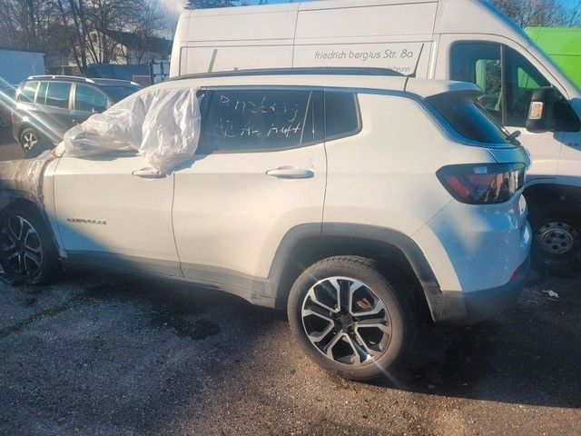 Jeep Compass Compass Limited Mild-Hybrid FWD Brandschaden