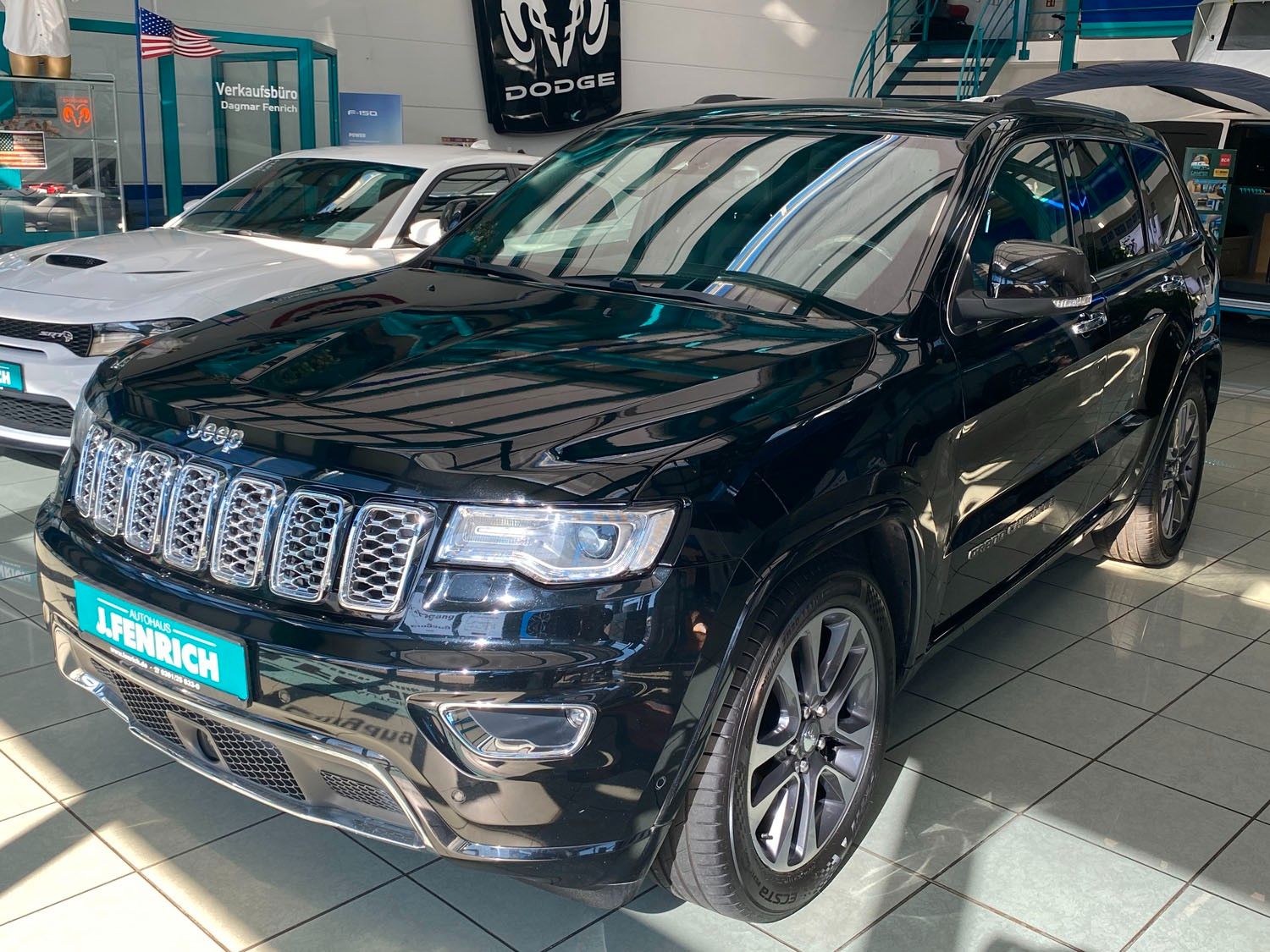 Jeep Grand Cherokee Grand Cherokee 3.0 CRD Overland|PANO|LUFT|AHZV.