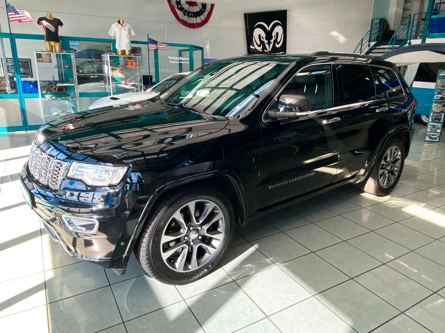 Jeep Grand Cherokee Grand Cherokee 3.0 CRD Overland|PANO|LUFT|AHZV.