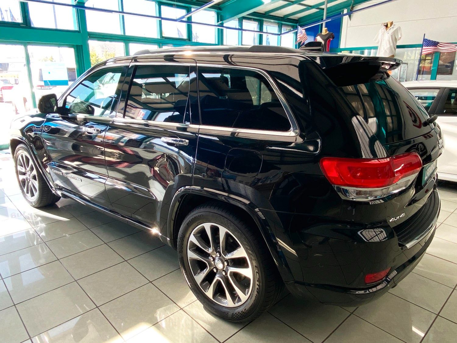 Jeep Grand Cherokee Grand Cherokee 3.0 CRD Overland|PANO|LUFT|AHZV.