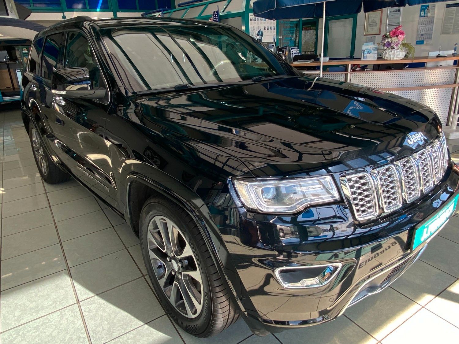 Jeep Grand Cherokee Grand Cherokee 3.0 CRD Overland|PANO|LUFT|AHZV.