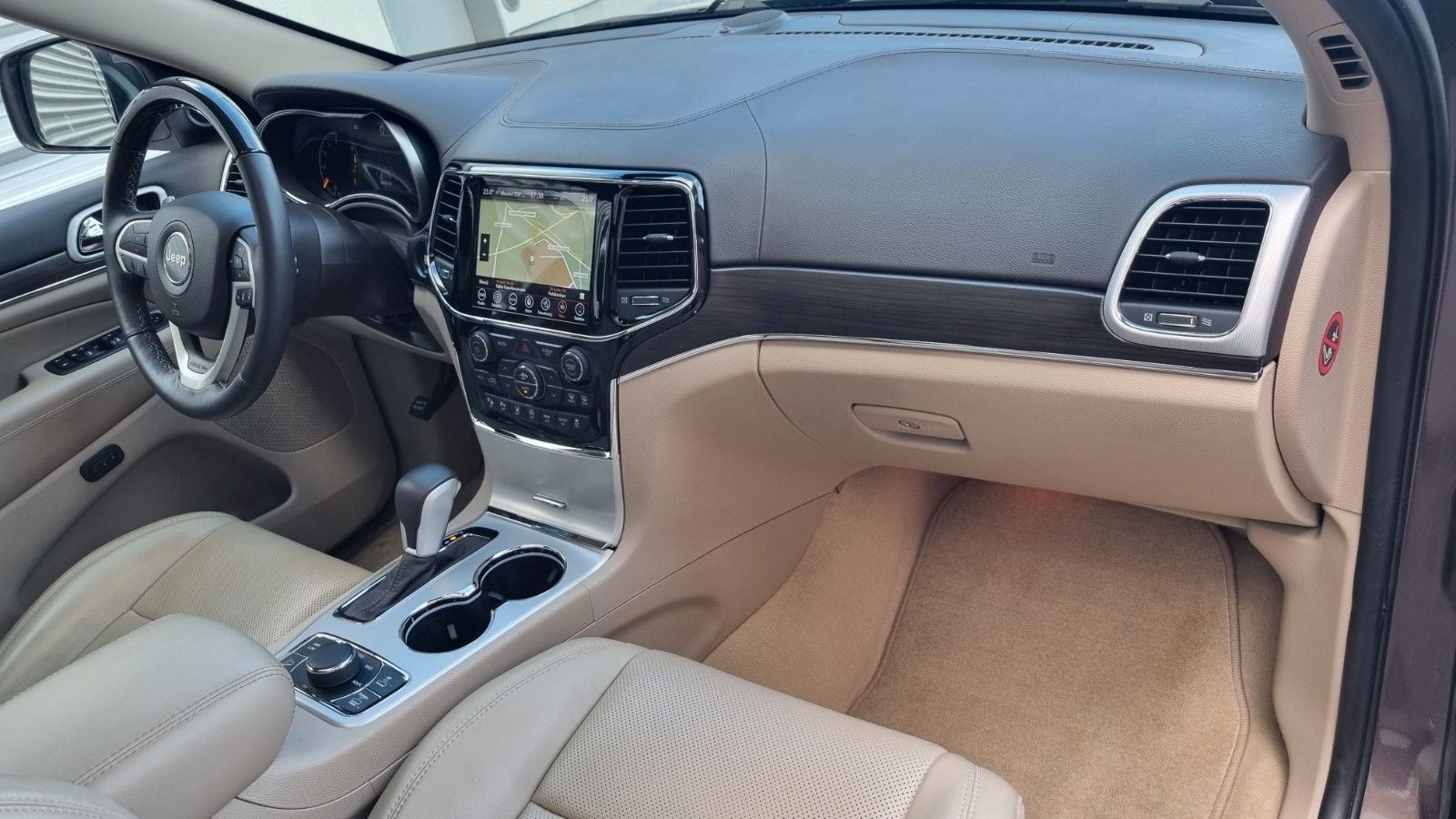 Jeep Grand Cherokee Grand Cherokee 3.0CRD Overland LUFT+KEY+PANO+KAM