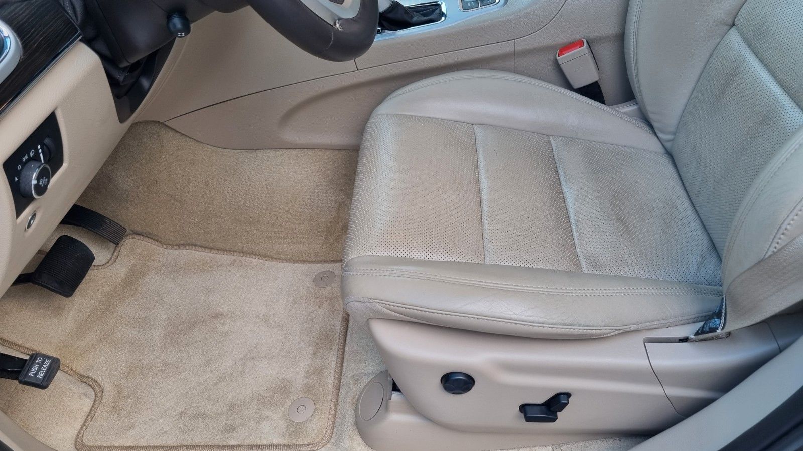 Jeep Grand Cherokee Grand Cherokee 3.0CRD Overland LUFT+KEY+PANO+KAM