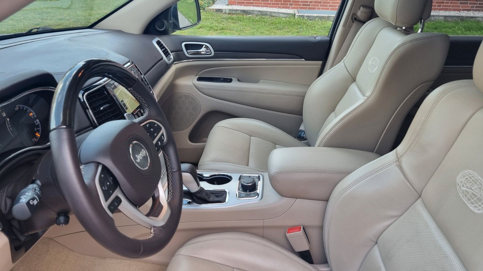 Jeep Grand Cherokee Grand Cherokee 3.0CRD Overland LUFT+KEY+PANO+KAM