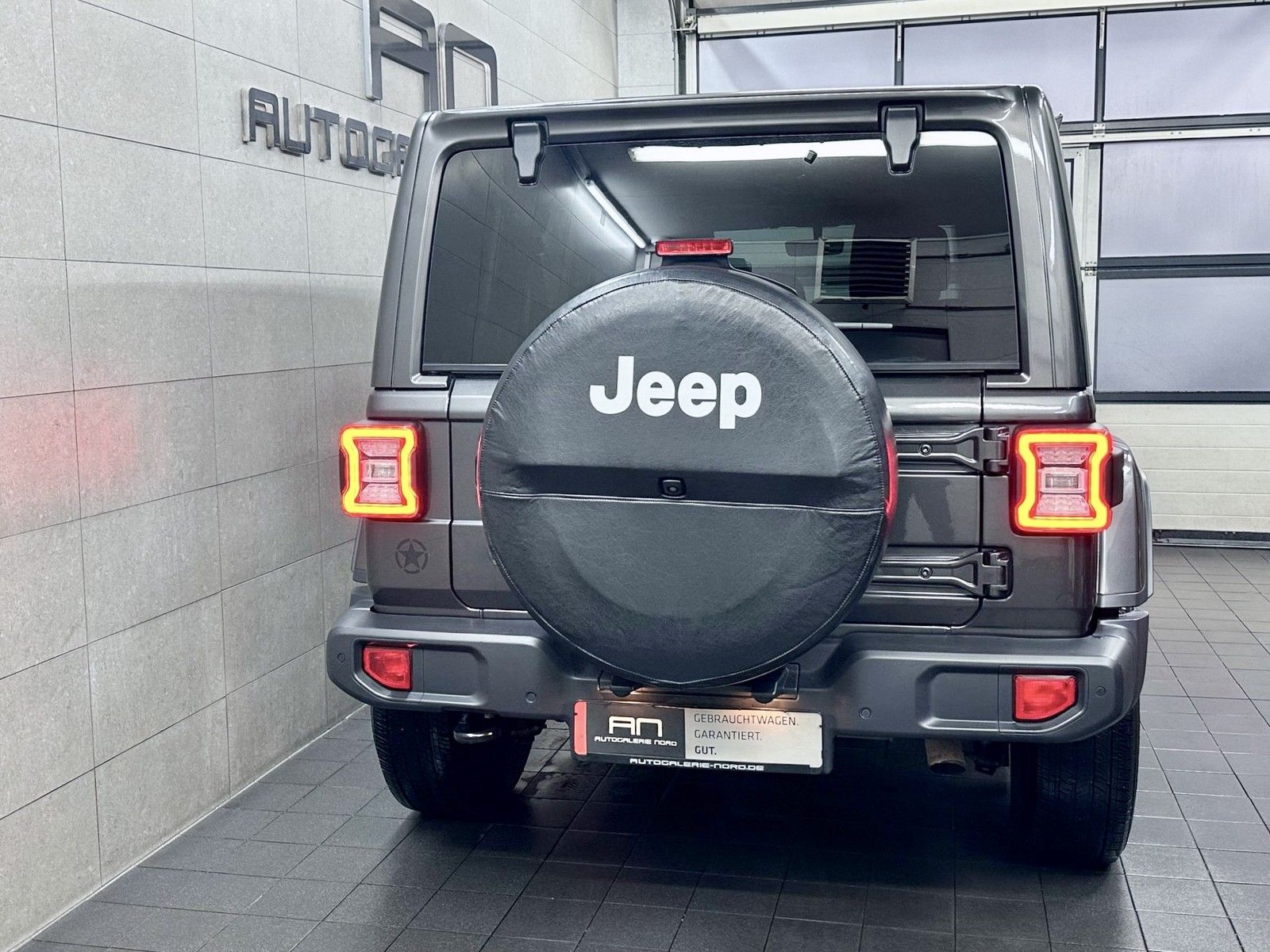 Jeep Wrangler Wrangler Unlimited Sahara Dual-Top+Technolgie+AH