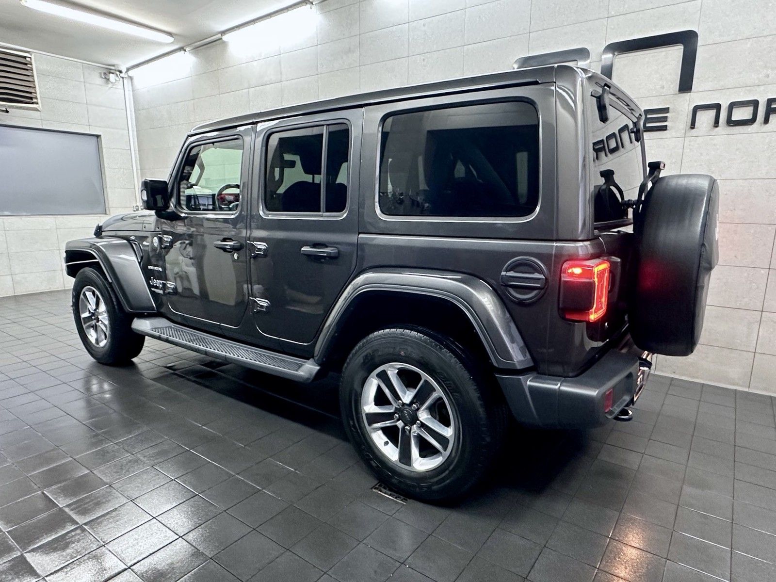 Jeep Wrangler Wrangler Unlimited Sahara Dual-Top+Technolgie+AH