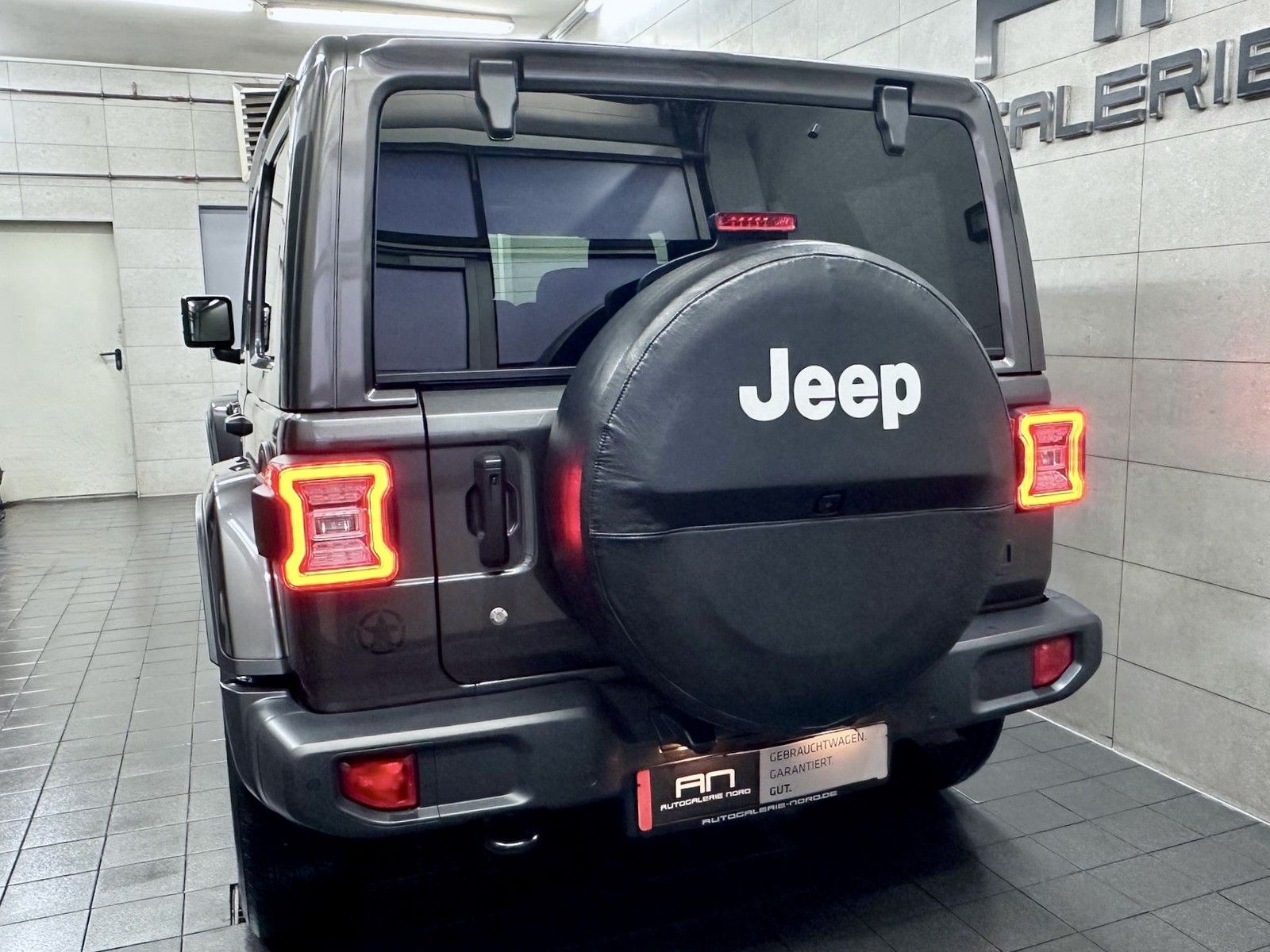 Jeep Wrangler Wrangler Unlimited Sahara Dual-Top+Technolgie+AH