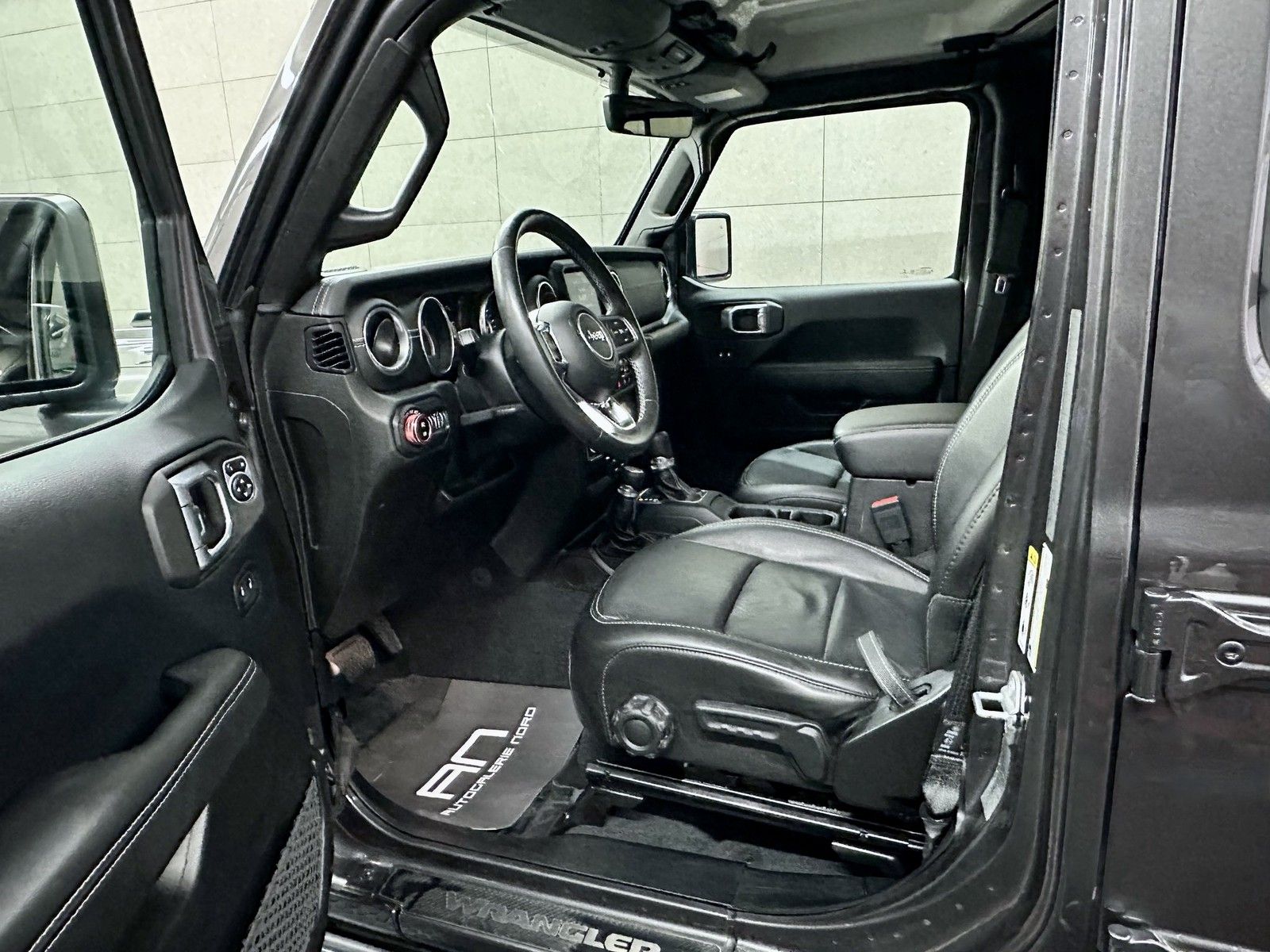 Jeep Wrangler Wrangler Unlimited Sahara Dual-Top+Technolgie+AH