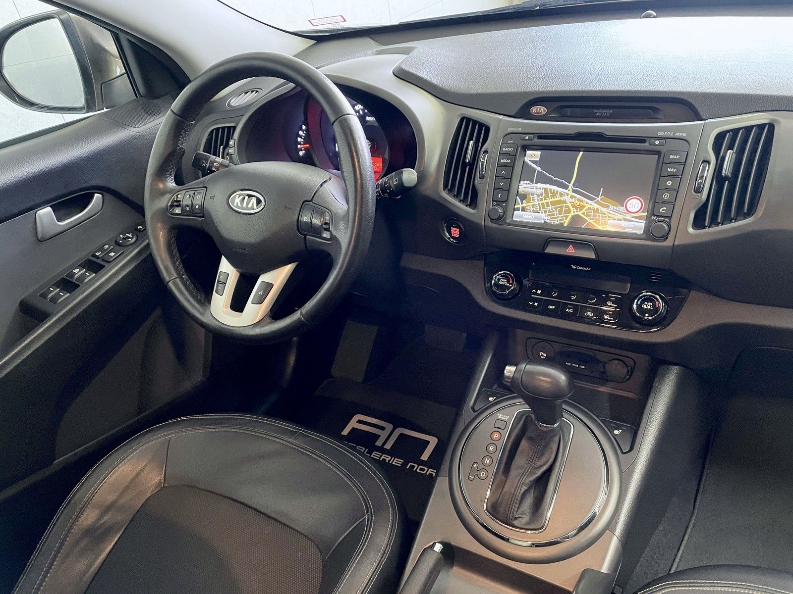 Kia Sportage Sportage Spirit 2WD 1.HD+Leder+Navi+Xenon+Autoga