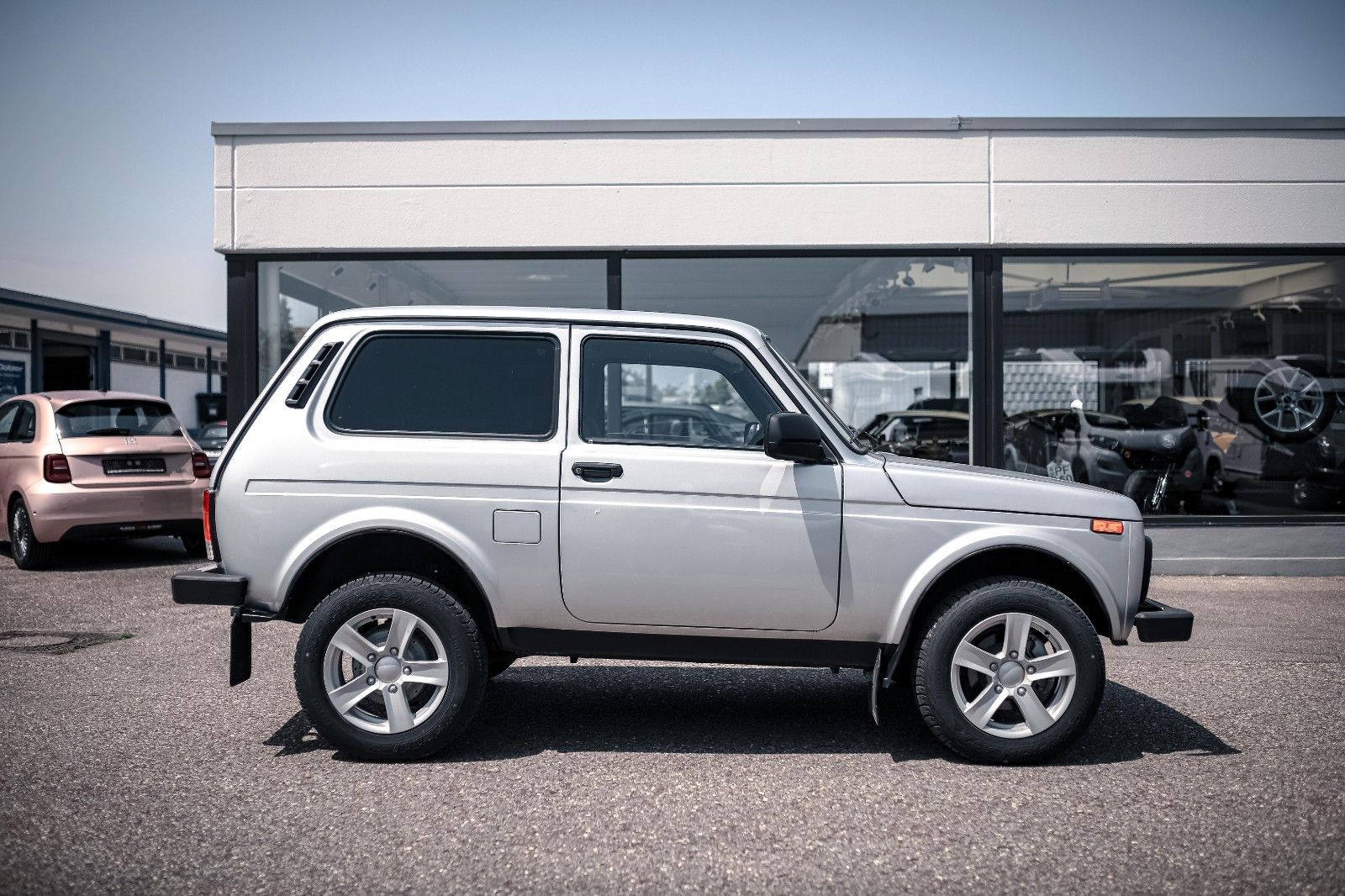 Lada Niva Niva 4X4 LEGEND TZ,Klima,EFH,Alu. M.