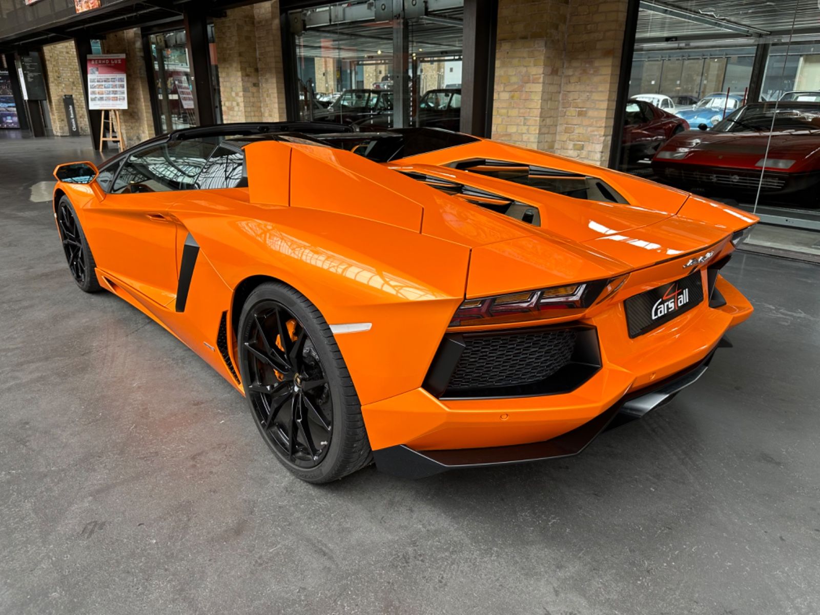 Lamborghini Aventador Aventador LP 700-4 Roadster 1.Hand MY2015