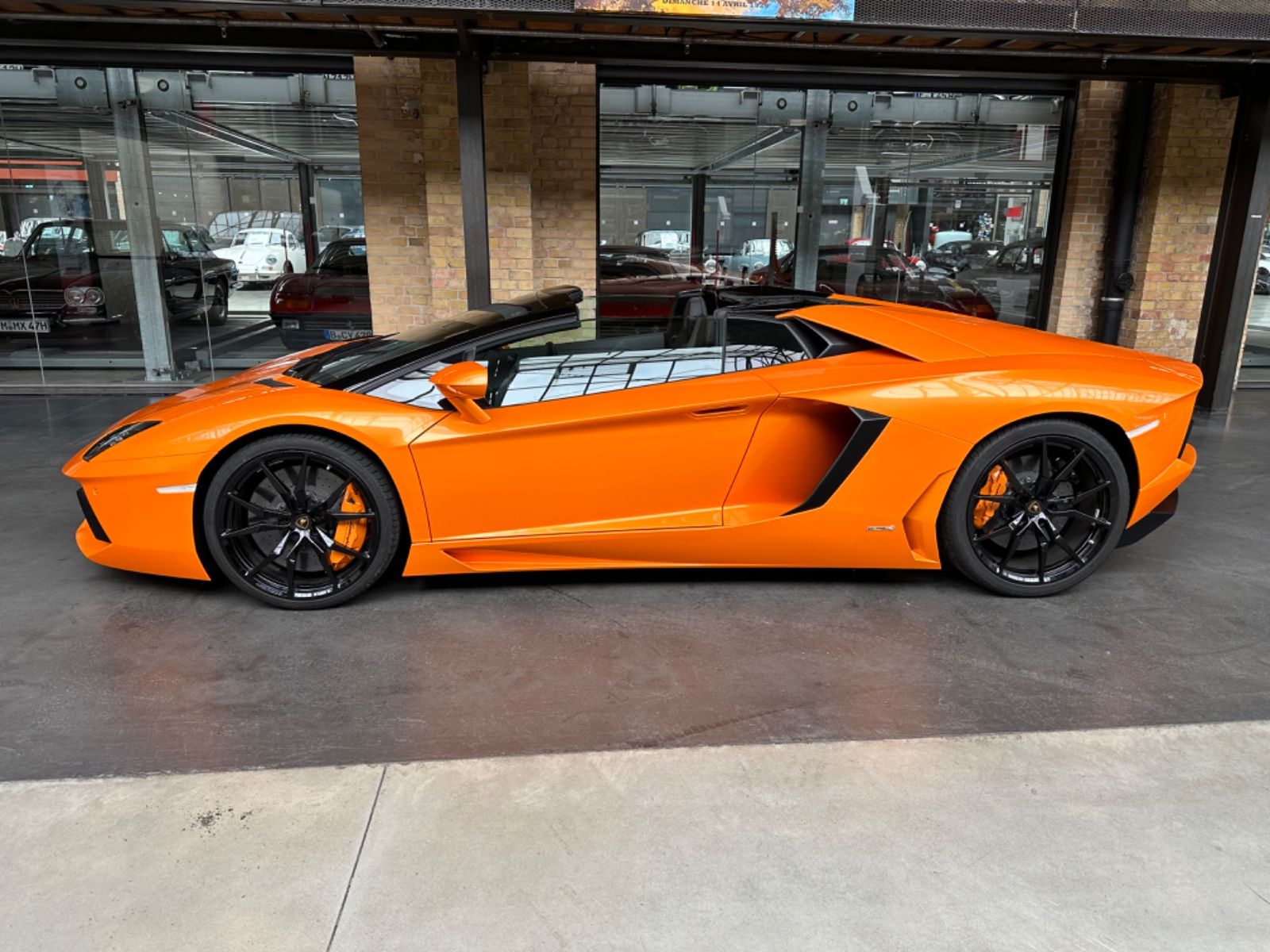 Lamborghini Aventador Aventador LP 700-4 Roadster 1.Hand MY2015
