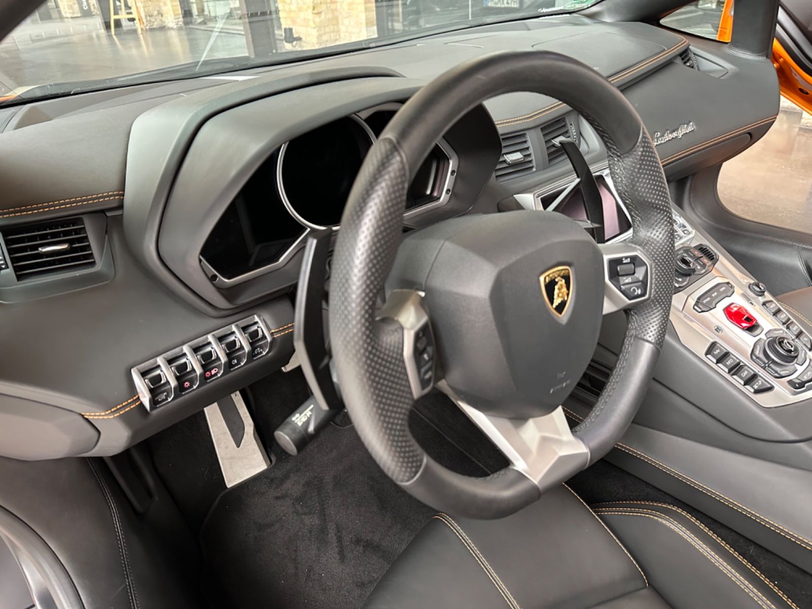 Lamborghini Aventador Aventador LP 700-4 Roadster 1.Hand MY2015