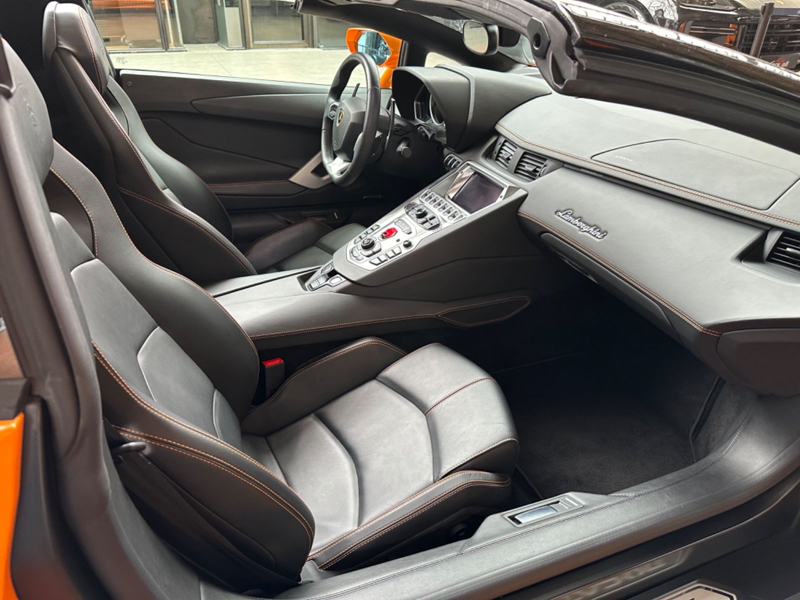 Lamborghini Aventador Aventador LP 700-4 Roadster 1.Hand MY2015