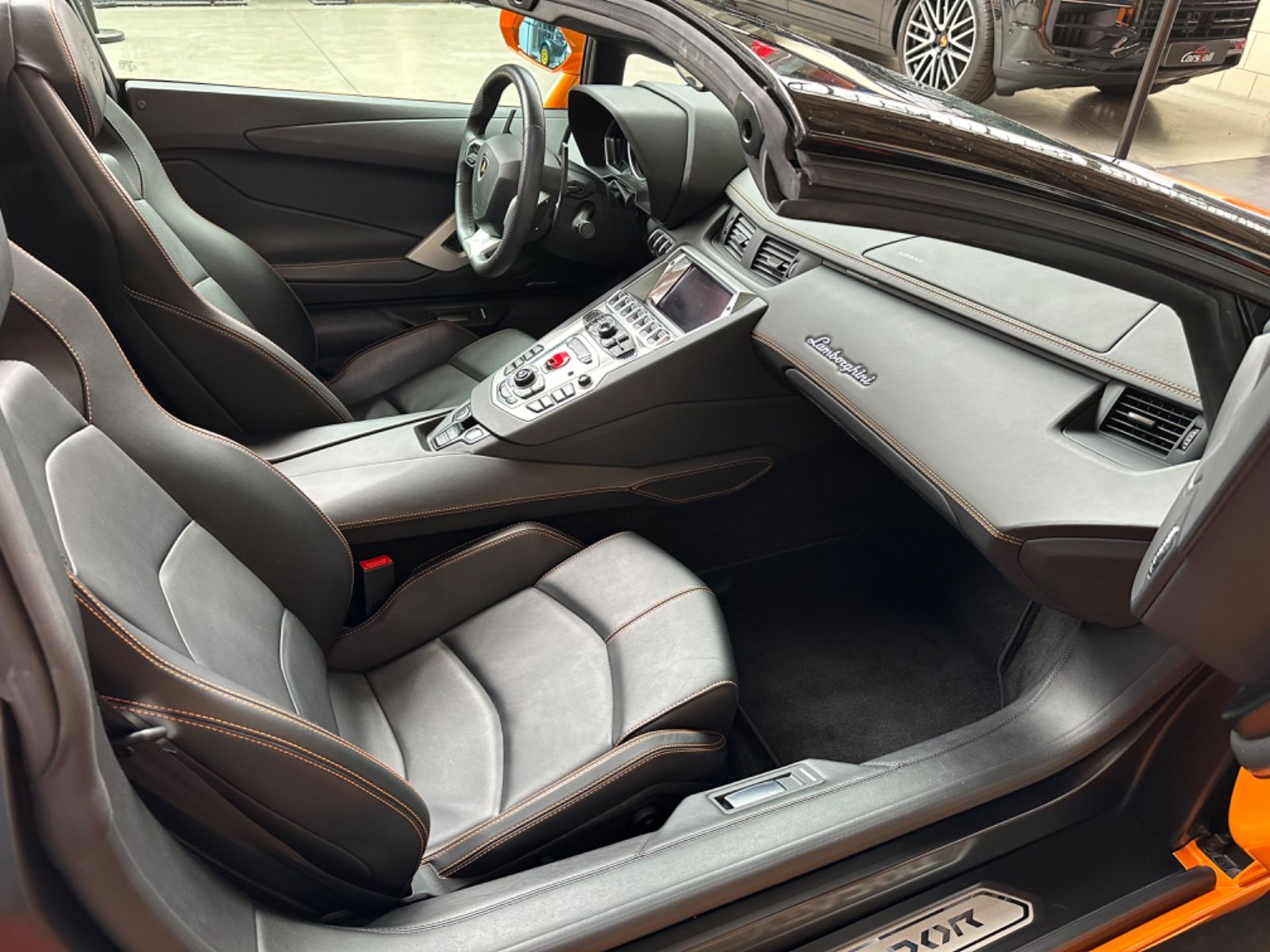 Lamborghini Aventador Aventador LP 700-4 Roadster 1.Hand MY2015