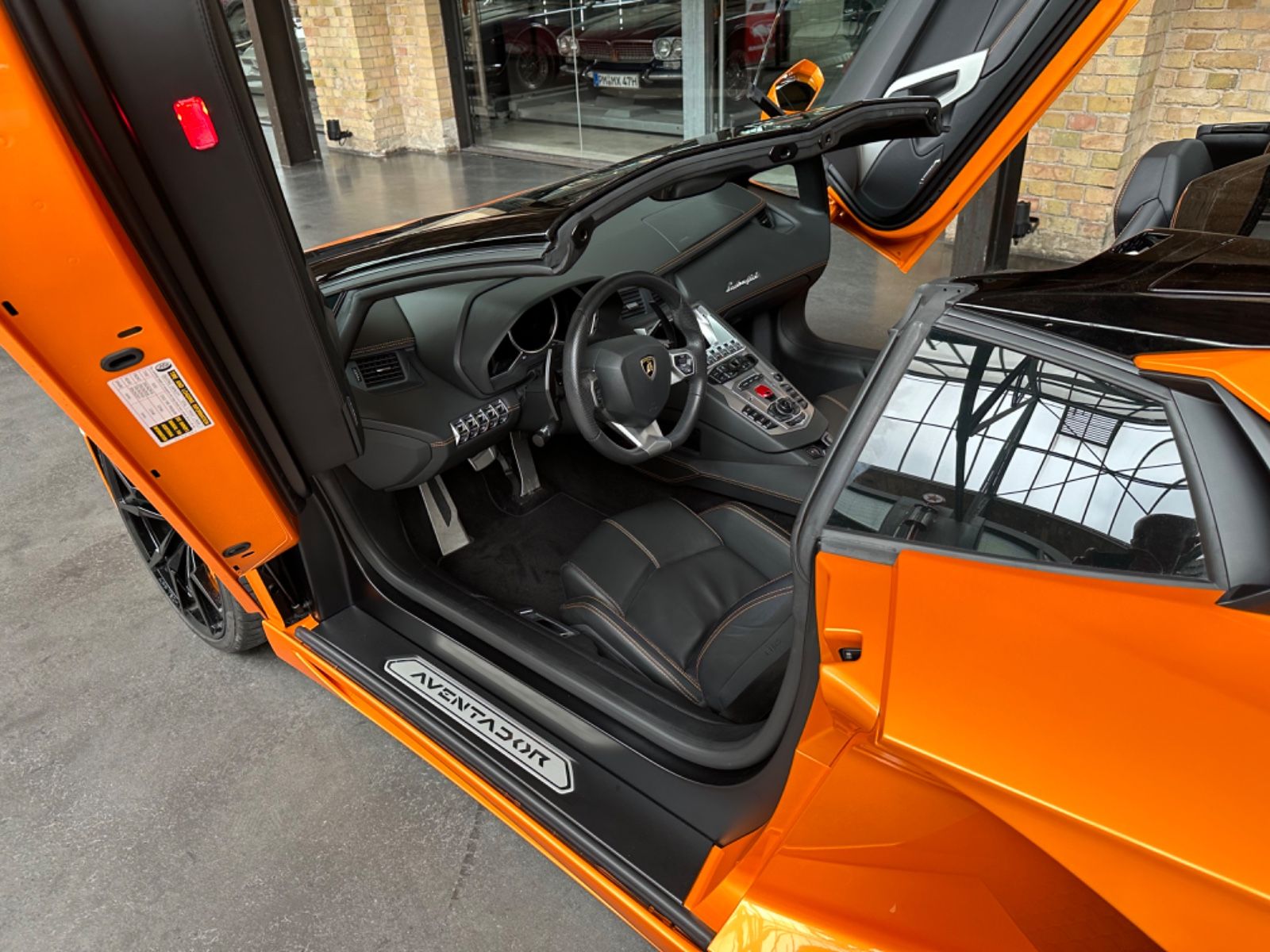 Lamborghini Aventador Aventador LP 700-4 Roadster 1.Hand MY2015
